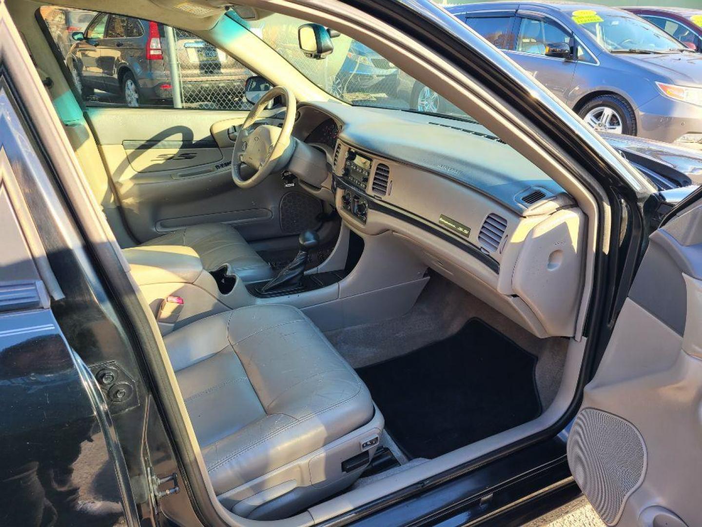 2004 BLACK CHEVROLET IMPALA SS (2G1WP521949) with an 3.8L engine, Automatic transmission, located at 117 North Cameron Street, Harrisburg, PA, 17101, (717) 963-8962, 40.266762, -76.875259 - WE FINANCE!!! Good Credit/ Bad Credit/ No Credit - ALL Trade-Ins Welcomed!!! ***Guaranteed Credit Approval*** APPLY ONLINE or CALL us TODAY ;) Internet Prices and Marketplace Prices are SPECIAL discounted ***CASH DEALS*** Retail Prices are higher. Please call us to discuss your cash and finan - Photo#10