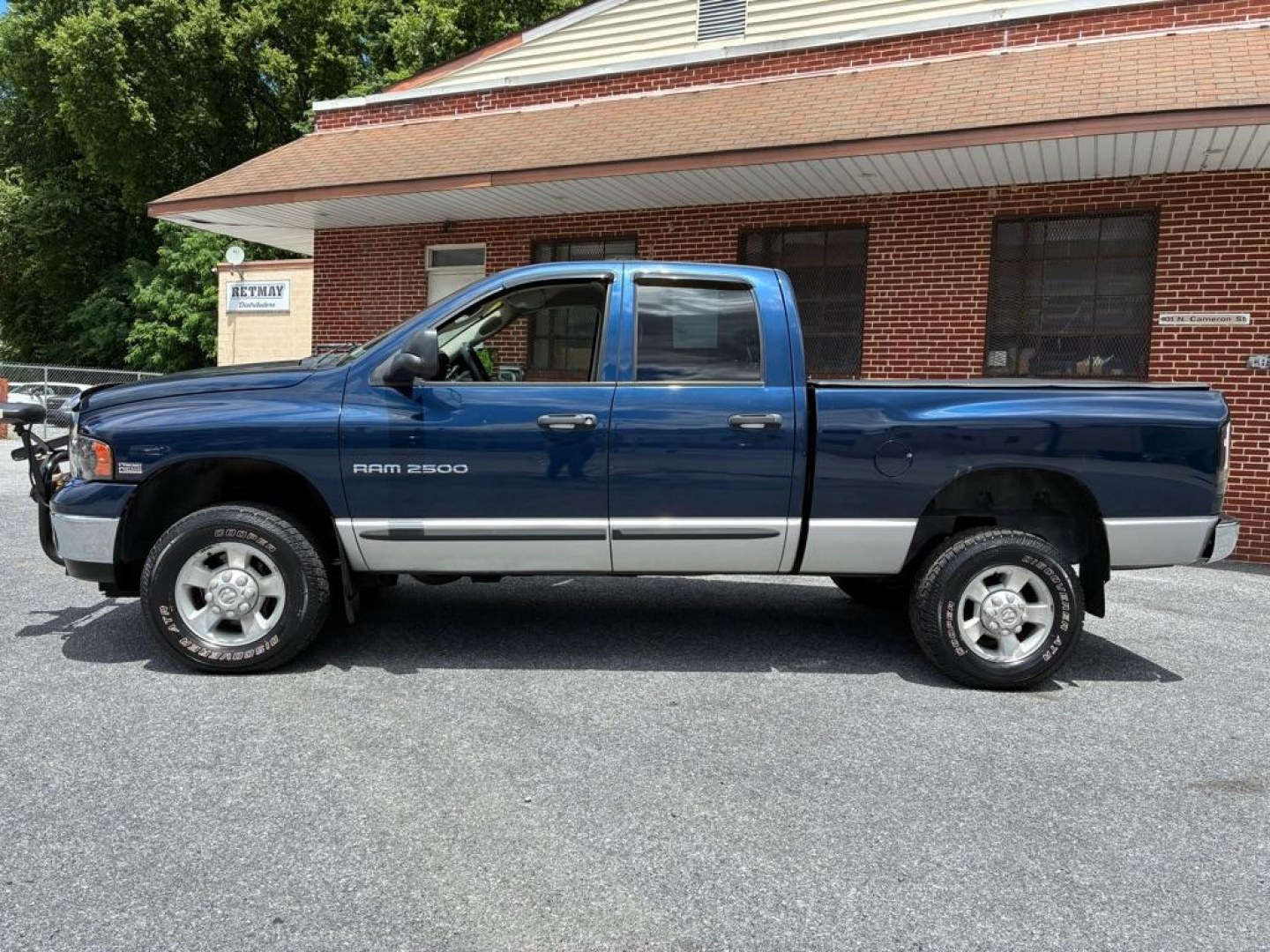 2004 BLUE DODGE RAM 2500 ST (3D7KU28D44G) with an 5.7L engine, Automatic transmission, located at 117 North Cameron Street, Harrisburg, PA, 17101, (717) 963-8962, 40.266762, -76.875259 - WE FINANCE!!! MOST vehicles are available for financing. Good Credit/ Challenged Credit/ No Credit - ALL Trade-Ins Welcomed!!! APPLY ONLINE or CALL us TODAY Please call us to discuss your cash and/or financing options. Thanks for checking our inventory! We're here to help.- Photo#1