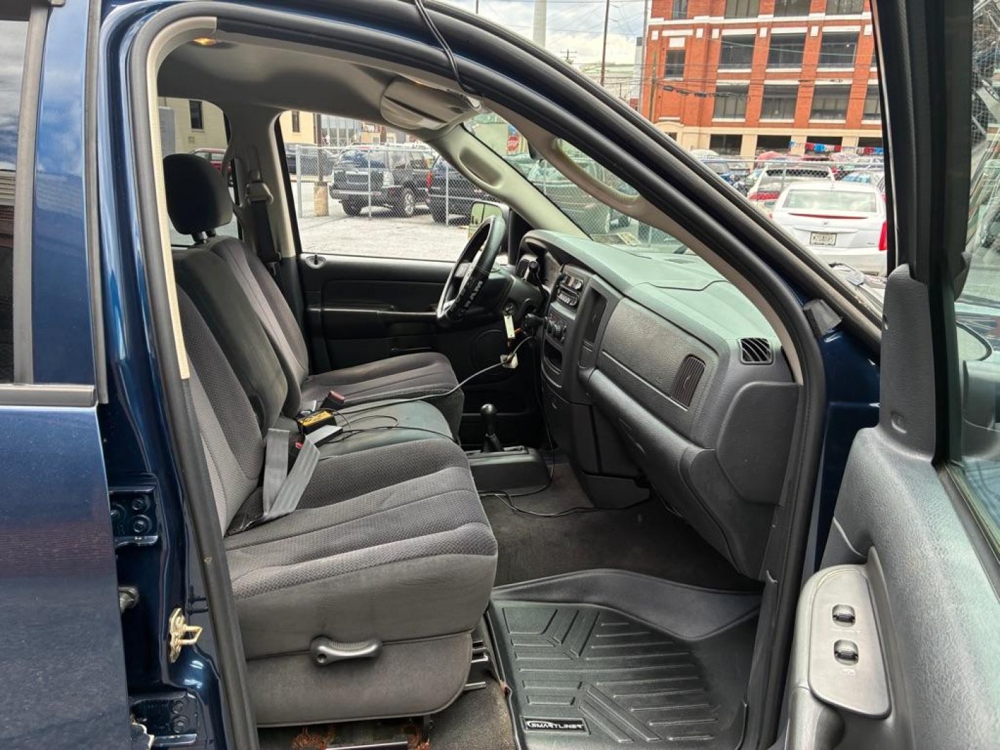 2004 BLUE DODGE RAM 2500 ST (3D7KU28D44G) with an 5.7L engine, Automatic transmission, located at 117 North Cameron Street, Harrisburg, PA, 17101, (717) 963-8962, 40.266762, -76.875259 - WE FINANCE!!! MOST vehicles are available for financing. Good Credit/ Challenged Credit/ No Credit - ALL Trade-Ins Welcomed!!! APPLY ONLINE or CALL us TODAY Please call us to discuss your cash and/or financing options. Thanks for checking our inventory! We're here to help.- Photo#12