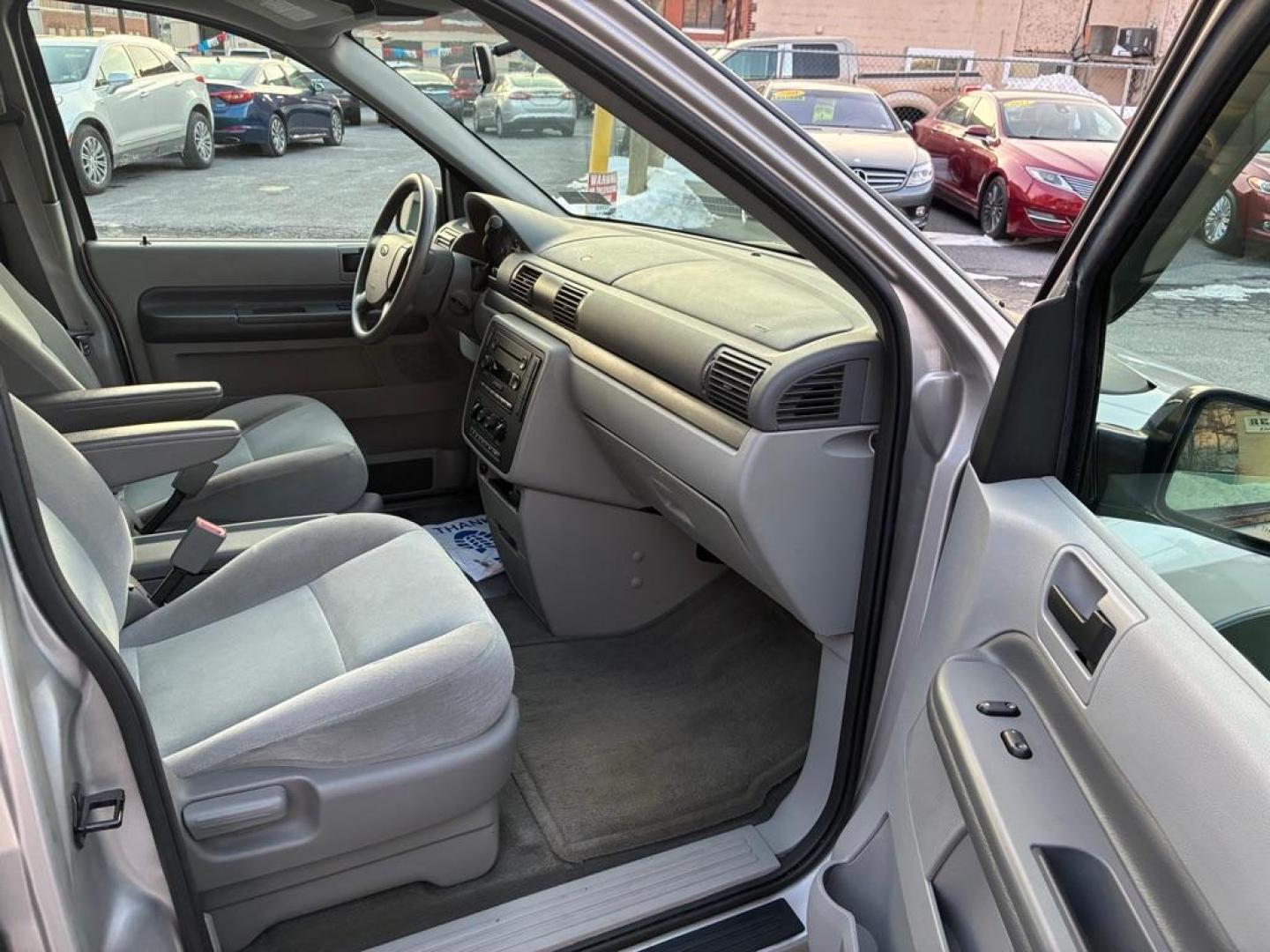 2004 SILVER FORD FREESTAR SES (2FMZA57614B) with an 3.9L engine, Automatic transmission, located at 117 North Cameron Street, Harrisburg, PA, 17101, (717) 963-8962, 40.266762, -76.875259 - WE FINANCE!!! Good Credit/ Challenged Credit/ No Credit - ALL Trade-Ins Welcomed!!! APPLY ONLINE or CALL us TODAY ;) Please call us to discuss your cash and/or financing options. - Photo#8