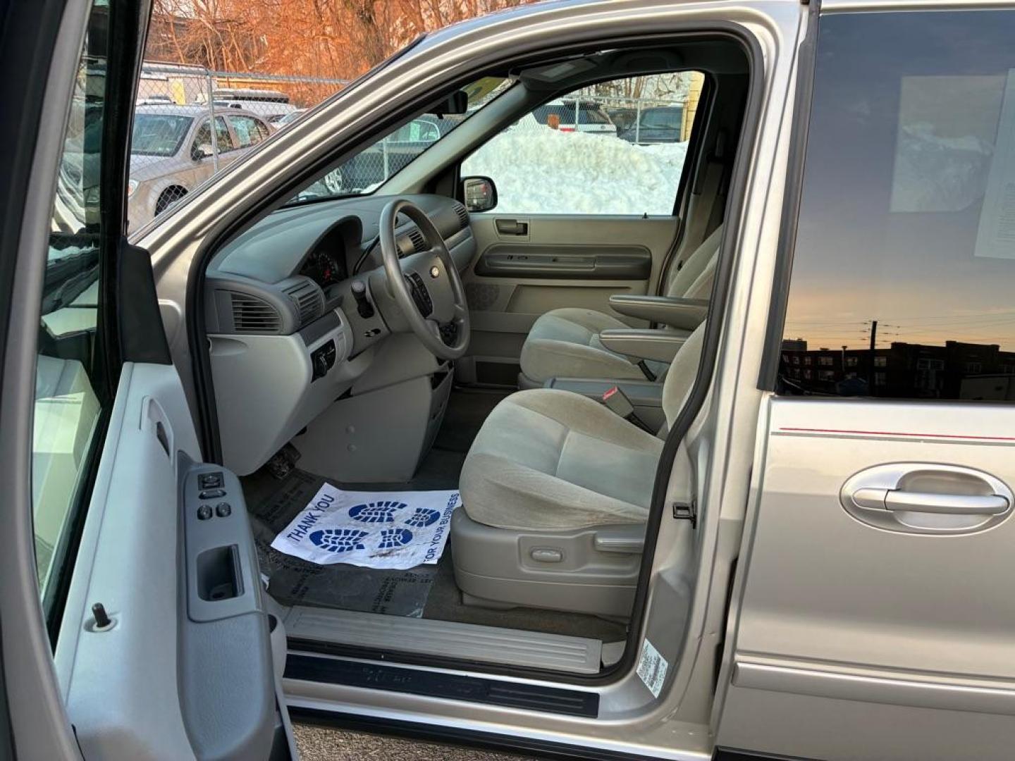 2004 SILVER FORD FREESTAR SES (2FMZA57614B) with an 3.9L engine, Automatic transmission, located at 117 North Cameron Street, Harrisburg, PA, 17101, (717) 963-8962, 40.266762, -76.875259 - WE FINANCE!!! Good Credit/ Challenged Credit/ No Credit - ALL Trade-Ins Welcomed!!! APPLY ONLINE or CALL us TODAY ;) Please call us to discuss your cash and/or financing options. - Photo#15