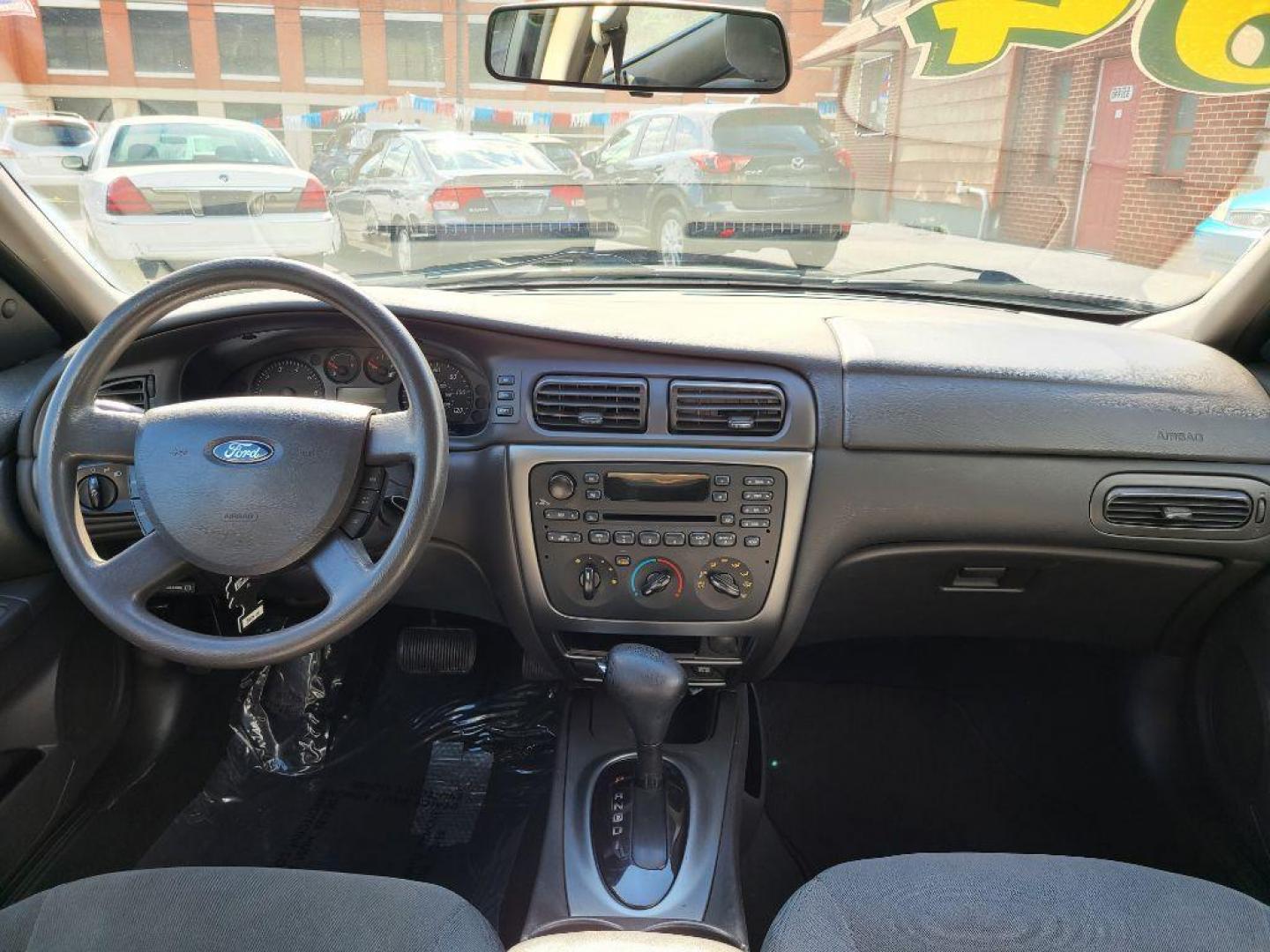 2004 SILVER FORD TAURUS SES (1FAFP55S74G) with an 3.0L engine, Automatic transmission, located at 117 North Cameron Street, Harrisburg, PA, 17101, (717) 963-8962, 40.266762, -76.875259 - WE FINANCE!!! Good Credit/ Bad Credit/ No Credit - ALL Trade-Ins Welcomed!!! ***Guaranteed Credit Approval*** APPLY ONLINE or CALL us TODAY ;) Internet Prices and Marketplace Prices are SPECIAL discounted ***CASH DEALS*** Retail Prices are higher. Please call us to discuss your cash and finan - Photo#9