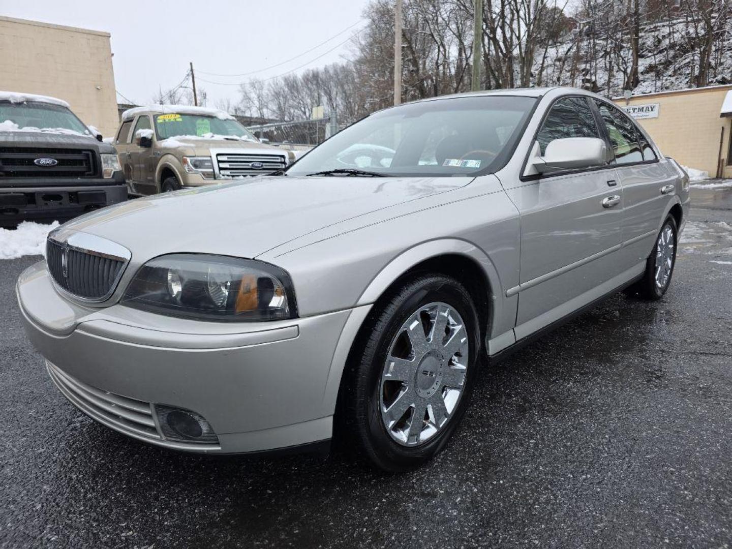 2004 SILVER LINCOLN LS SPORT (1LNHM87A04Y) with an 3.9L engine, Automatic transmission, located at 117 North Cameron Street, Harrisburg, PA, 17101, (717) 963-8962, 40.266762, -76.875259 - WE FINANCE!!! Good Credit/ Challenged Credit/ No Credit - ALL Trade-Ins Welcomed!!! APPLY ONLINE or CALL us TODAY ;) Please call us to discuss your cash and/or financing options. - Photo#0