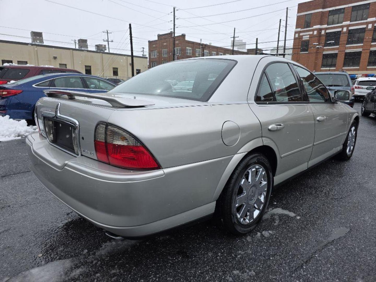 2004 SILVER LINCOLN LS SPORT (1LNHM87A04Y) with an 3.9L engine, Automatic transmission, located at 117 North Cameron Street, Harrisburg, PA, 17101, (717) 963-8962, 40.266762, -76.875259 - WE FINANCE!!! Good Credit/ Challenged Credit/ No Credit - ALL Trade-Ins Welcomed!!! APPLY ONLINE or CALL us TODAY ;) Please call us to discuss your cash and/or financing options. - Photo#4