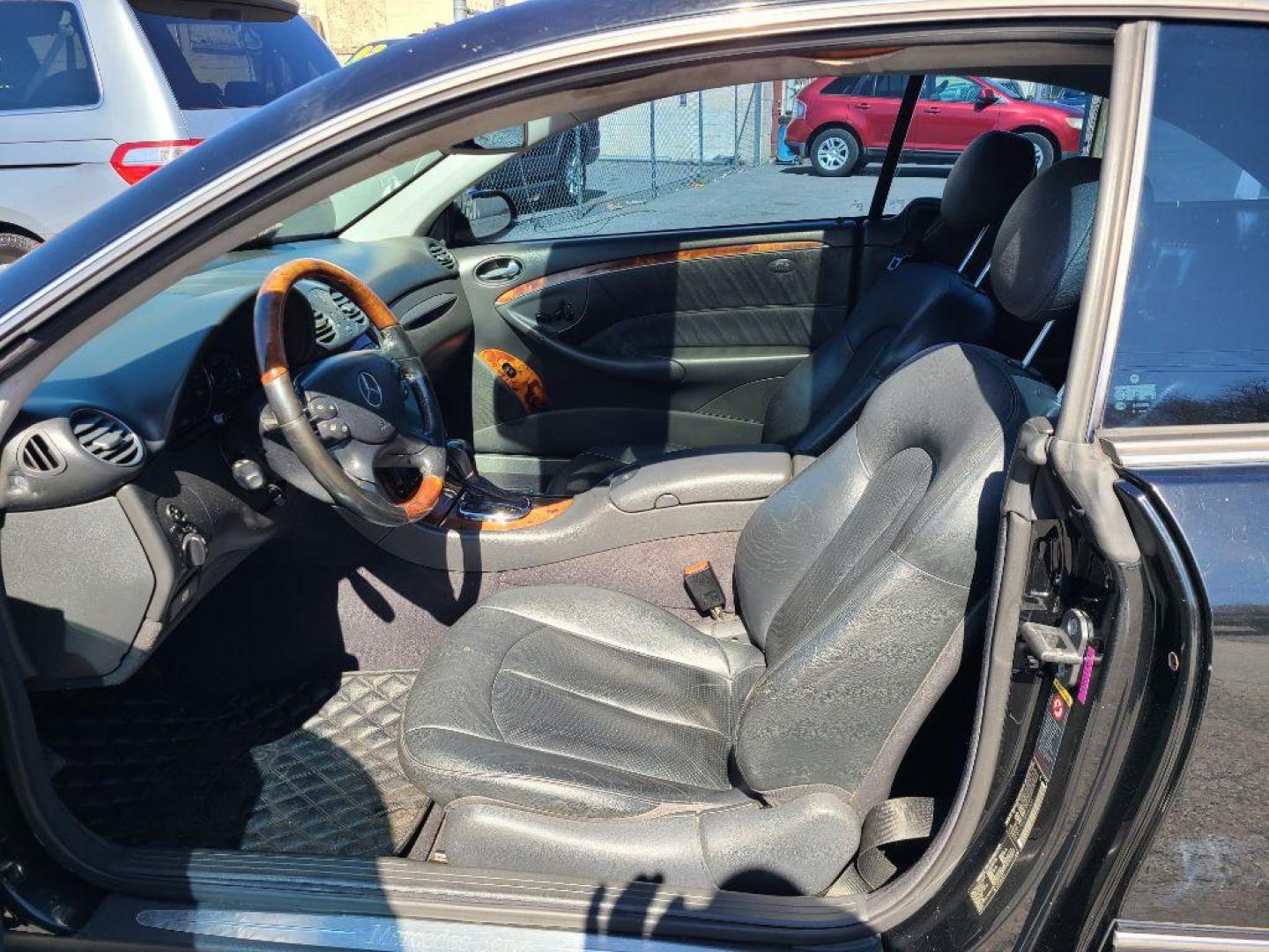 2004 BLACK MERCEDES-BENZ CLK 500 (WDBTJ75JX4F) with an 5.0L engine, Automatic transmission, located at 117 North Cameron Street, Harrisburg, PA, 17101, (717) 963-8962, 40.266762, -76.875259 - WE FINANCE!!! Good Credit/ Bad Credit/ No Credit - ALL Trade-Ins Welcomed!!! ***Guaranteed Credit Approval*** APPLY ONLINE or CALL us TODAY ;) Internet Prices and Marketplace Prices are SPECIAL discounted ***CASH DEALS*** Retail Prices are higher. Please call us to discuss your cash and finan - Photo#14