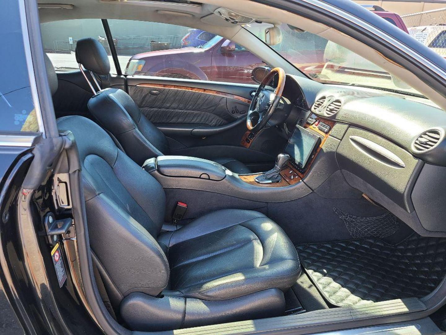 2004 BLACK MERCEDES-BENZ CLK 500 (WDBTJ75JX4F) with an 5.0L engine, Automatic transmission, located at 117 North Cameron Street, Harrisburg, PA, 17101, (717) 963-8962, 40.266762, -76.875259 - WE FINANCE!!! Good Credit/ Bad Credit/ No Credit - ALL Trade-Ins Welcomed!!! ***Guaranteed Credit Approval*** APPLY ONLINE or CALL us TODAY ;) Internet Prices and Marketplace Prices are SPECIAL discounted ***CASH DEALS*** Retail Prices are higher. Please call us to discuss your cash and finan - Photo#8