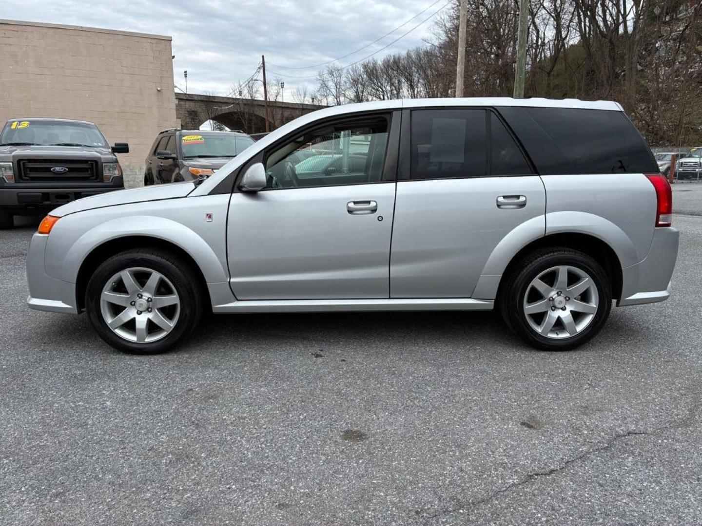2004 SILVER SATURN VUE SUV (5GZCZ53404S) with an 3.5L engine, Automatic transmission, located at 117 North Cameron Street, Harrisburg, PA, 17101, (717) 963-8962, 40.266762, -76.875259 - WE FINANCE!!! Good Credit/ Challenged Credit/ No Credit - ALL Trade-Ins Welcomed!!! APPLY ONLINE or CALL us TODAY ;) Please call us to discuss your cash and/or financing options. - Photo#1