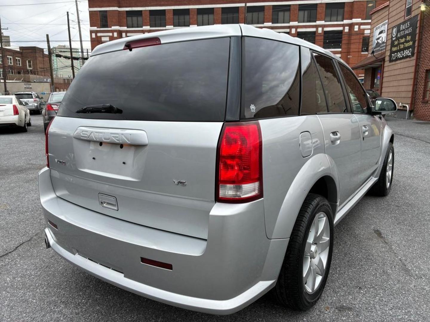 2004 SILVER SATURN VUE SUV (5GZCZ53404S) with an 3.5L engine, Automatic transmission, located at 117 North Cameron Street, Harrisburg, PA, 17101, (717) 963-8962, 40.266762, -76.875259 - WE FINANCE!!! Good Credit/ Challenged Credit/ No Credit - ALL Trade-Ins Welcomed!!! APPLY ONLINE or CALL us TODAY ;) Please call us to discuss your cash and/or financing options. - Photo#4