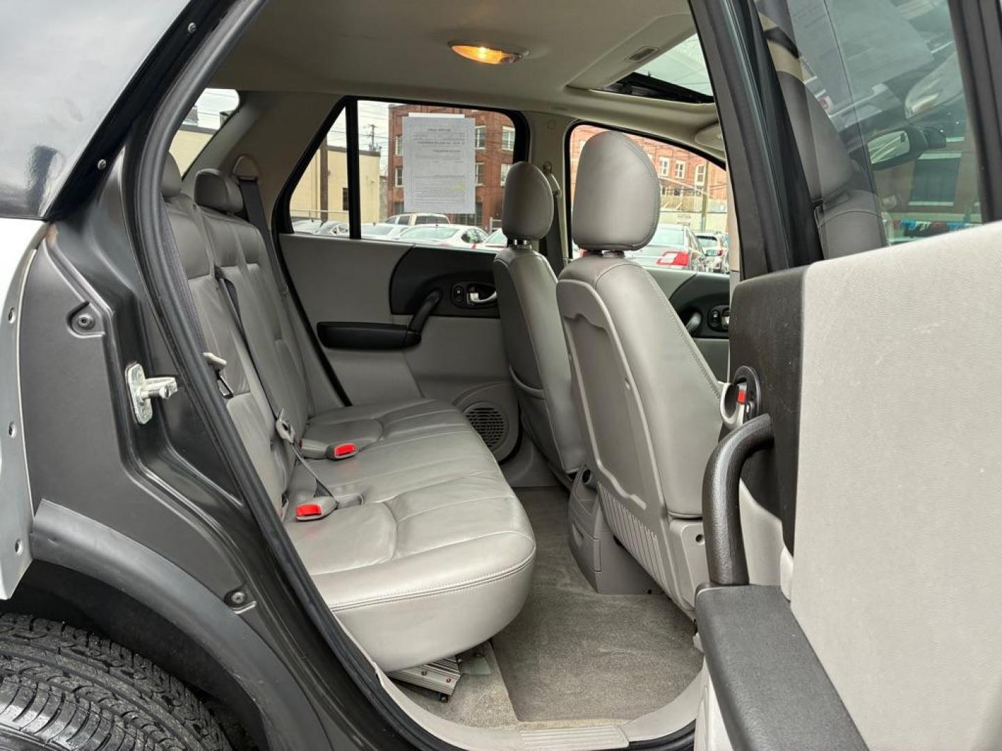 2004 SILVER SATURN VUE SUV (5GZCZ53404S) with an 3.5L engine, Automatic transmission, located at 117 North Cameron Street, Harrisburg, PA, 17101, (717) 963-8962, 40.266762, -76.875259 - WE FINANCE!!! Good Credit/ Challenged Credit/ No Credit - ALL Trade-Ins Welcomed!!! APPLY ONLINE or CALL us TODAY ;) Please call us to discuss your cash and/or financing options. - Photo#9