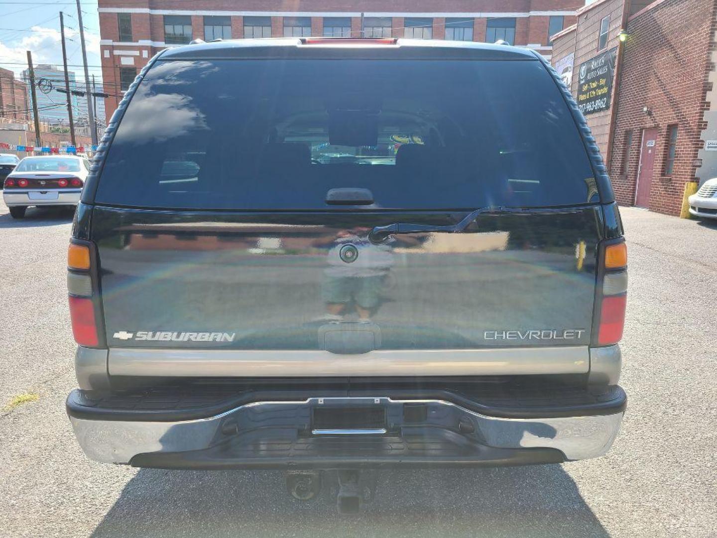 2005 BLUE CHEVROLET SUBURBAN 1500 (3GNFK16Z25G) with an 5.3L engine, Automatic transmission, located at 117 North Cameron Street, Harrisburg, PA, 17101, (717) 963-8962, 40.266762, -76.875259 - WE FINANCE!!! Good Credit/ Bad Credit/ No Credit - ALL Trade-Ins Welcomed!!! ***Guaranteed Credit Approval*** APPLY ONLINE or CALL us TODAY ;) Internet Prices and Marketplace Prices are SPECIAL discounted ***CASH DEALS*** Retail Prices are higher. Please call us to discuss your cash and finan - Photo#4