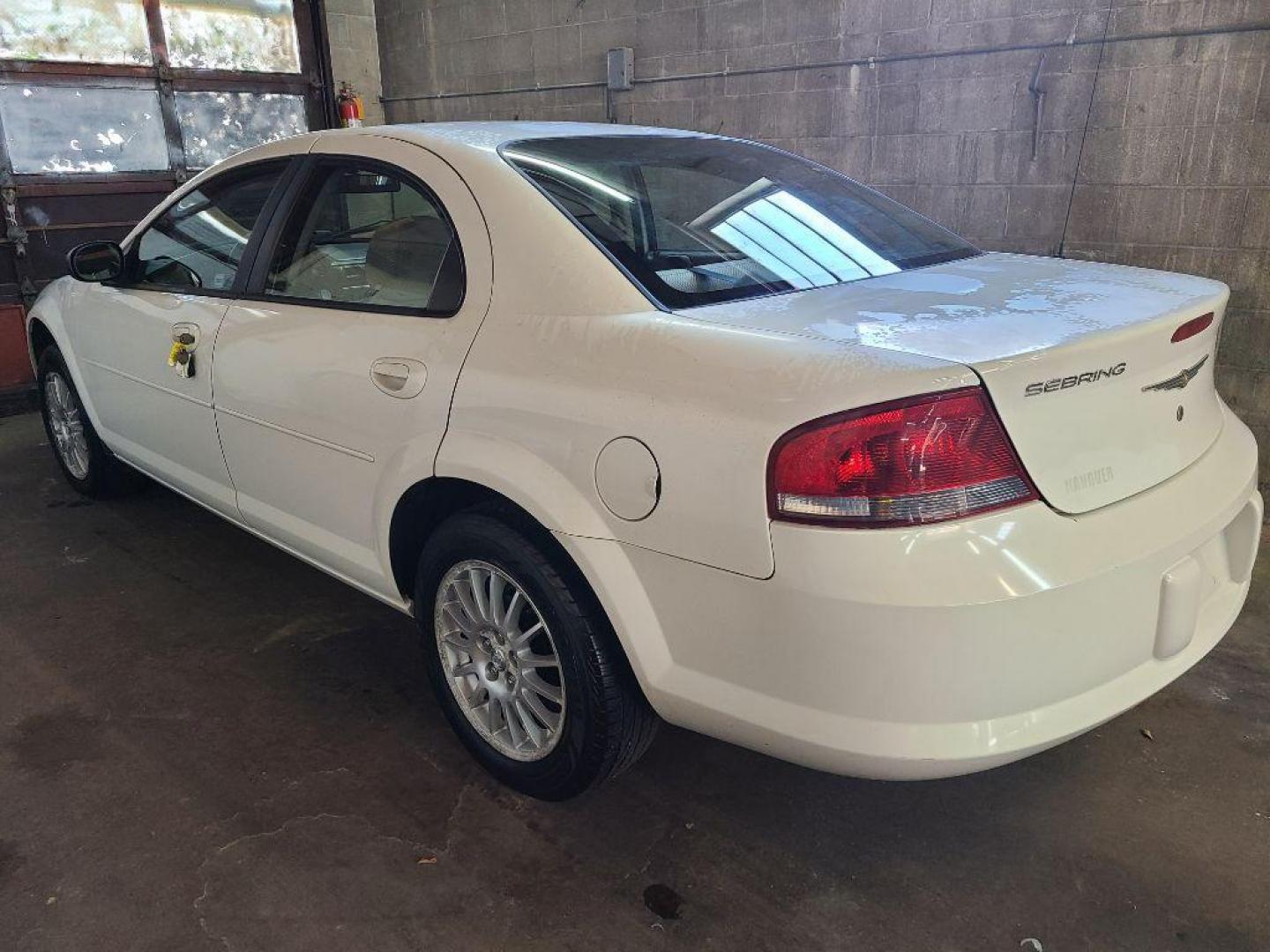 2005 WHITE CHRYSLER SEBRING TOURING (1C3EL56R05N) with an 2.7L engine, Automatic transmission, located at 117 North Cameron Street, Harrisburg, PA, 17101, (717) 963-8962, 40.266762, -76.875259 - WE FINANCE!!! Good Credit/ Bad Credit/ No Credit - ALL Trade-Ins Welcomed!!! ***Guaranteed Credit Approval*** APPLY ONLINE or CALL us TODAY ;) Internet Prices and Marketplace Prices are SPECIAL discounted ***CASH DEALS*** Retail Prices are higher. Please call us to discuss your cash and finan - Photo#1