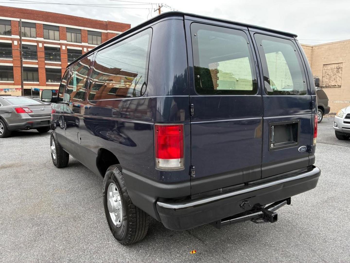 2005 BLUE FORD ECONOLINE E350 SUPER DUTY VAN (1FTSE34P85H) with an 6.0L engine, Automatic transmission, located at 117 North Cameron Street, Harrisburg, PA, 17101, (717) 963-8962, 40.266762, -76.875259 - WE FINANCE!!! MOST vehicles are available for financing. Good Credit/ Challenged Credit/ No Credit - ALL Trade-Ins Welcomed!!! APPLY ONLINE or CALL us TODAY Please call us to discuss your cash and/or financing options. Thanks for checking our inventory! We're here to help. - Photo#2