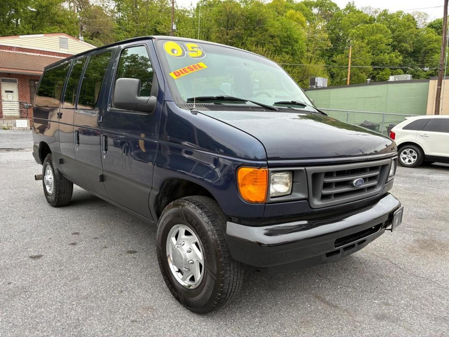 2005 BLUE FORD ECONOLINE E350 SUPER DUTY VAN (1FTSE34P85H) with an 6.0L engine, Automatic transmission, located at 117 North Cameron Street, Harrisburg, PA, 17101, (717) 963-8962, 40.266762, -76.875259 - WE FINANCE!!! MOST vehicles are available for financing. Good Credit/ Challenged Credit/ No Credit - ALL Trade-Ins Welcomed!!! APPLY ONLINE or CALL us TODAY Please call us to discuss your cash and/or financing options. Thanks for checking our inventory! We're here to help. - Photo#5
