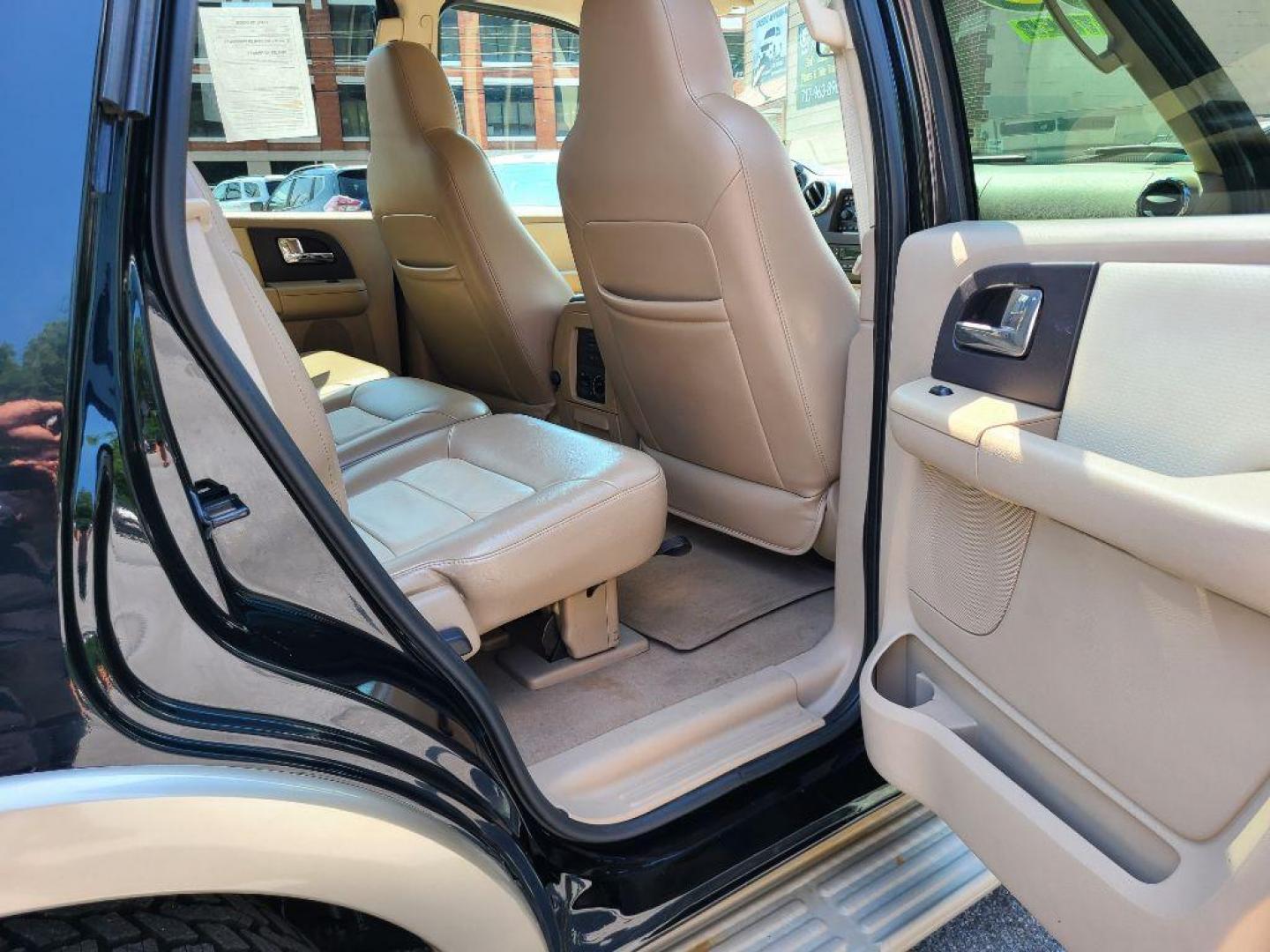 2005 BLACK FORD EXPEDITION EDDIE BAUER (1FMFU18545L) with an 5.4L engine, Automatic transmission, located at 117 North Cameron Street, Harrisburg, PA, 17101, (717) 963-8962, 40.266762, -76.875259 - WE FINANCE!!! Good Credit/ Bad Credit/ No Credit - ALL Trade-Ins Welcomed!!! ***Guaranteed Credit Approval*** APPLY ONLINE or CALL us TODAY ;) Internet Prices and Marketplace Prices are SPECIAL discounted ***CASH DEALS*** Retail Prices are higher. Please call us to discuss your cash and finan - Photo#9