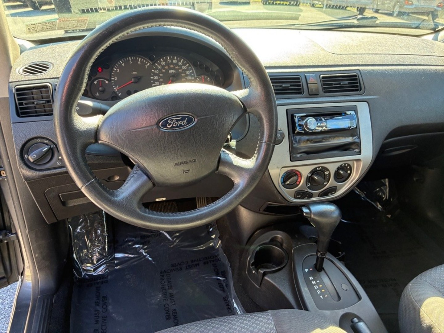 2005 GRAY FORD FOCUS ZX3 (3FAFP31N45R) with an 2.0L engine, Automatic transmission, located at 117 North Cameron Street, Harrisburg, PA, 17101, (717) 963-8962, 40.266762, -76.875259 - WE FINANCE!!! MOST vehicles are available for financing. Good Credit/ Challenged Credit/ No Credit - ALL Trade-Ins Welcomed!!! APPLY ONLINE or CALL us TODAY Please call us to discuss your cash and/or financing options. Thanks for checking our inventory! We're here to help.- Photo#12