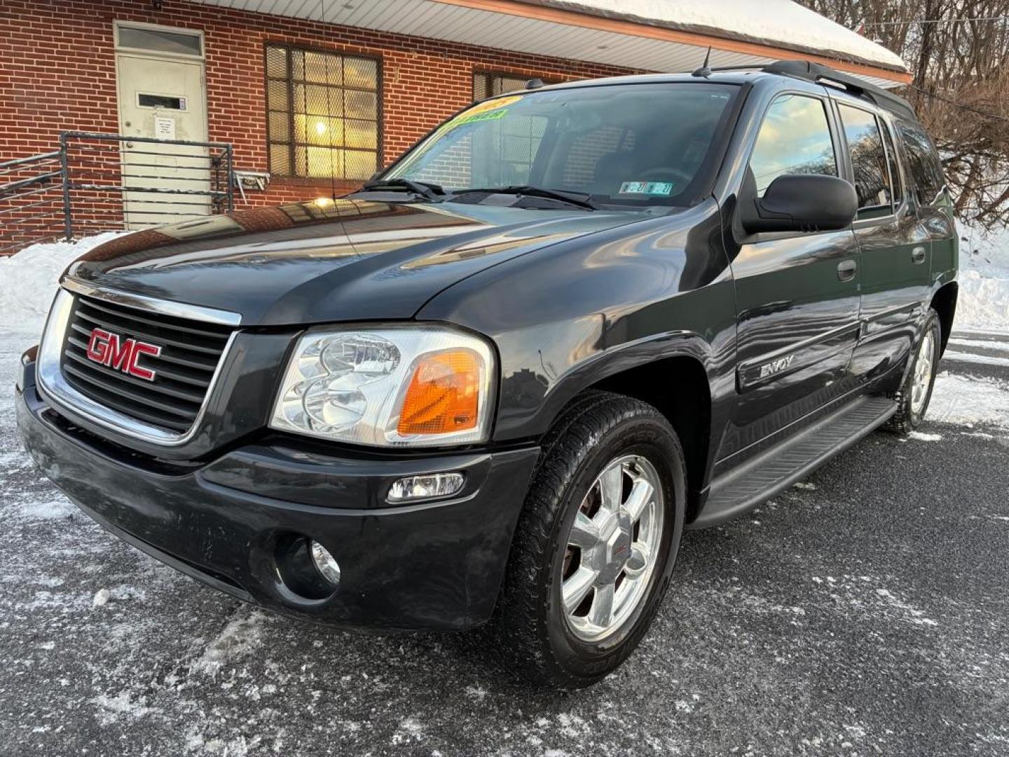 2005 BLACK GMC ENVOY XL SLE (1GKET16S056) with an 4.2L engine, Automatic transmission, located at 117 North Cameron Street, Harrisburg, PA, 17101, (717) 963-8962, 40.266762, -76.875259 - WE FINANCE!!! Good Credit/ Challenged Credit/ No Credit - ALL Trade-Ins Welcomed!!! APPLY ONLINE or CALL us TODAY ;) Please call us to discuss your cash and/or financing options. - Photo#0