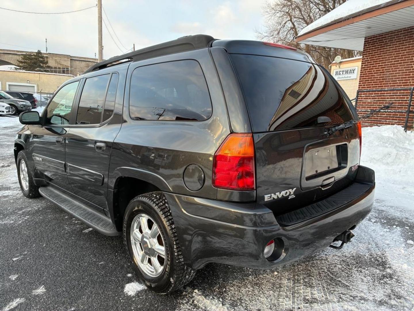 2005 BLACK GMC ENVOY XL SLE (1GKET16S056) with an 4.2L engine, Automatic transmission, located at 117 North Cameron Street, Harrisburg, PA, 17101, (717) 963-8962, 40.266762, -76.875259 - WE FINANCE!!! Good Credit/ Challenged Credit/ No Credit - ALL Trade-Ins Welcomed!!! APPLY ONLINE or CALL us TODAY ;) Please call us to discuss your cash and/or financing options. - Photo#2