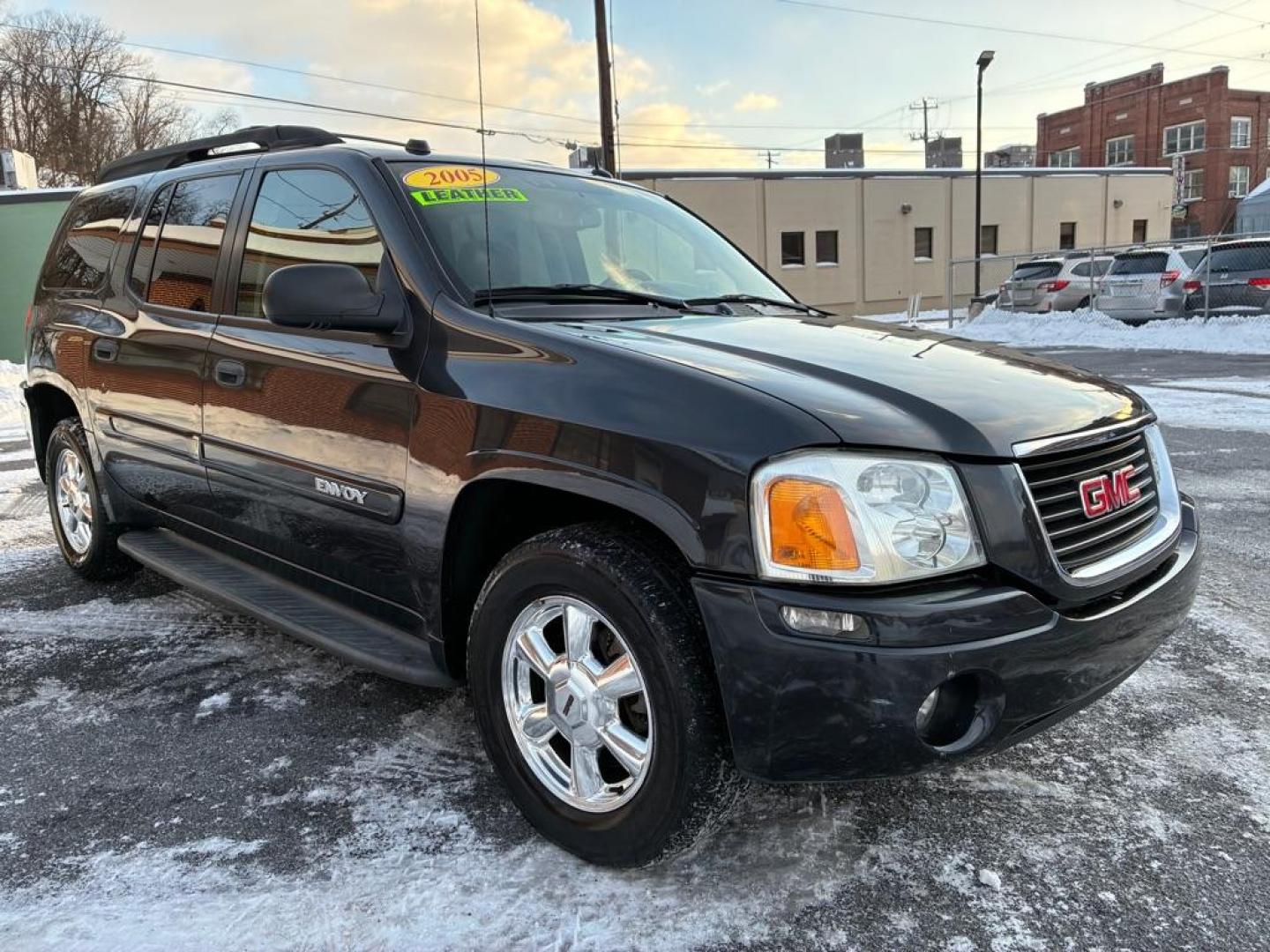 2005 BLACK GMC ENVOY XL SLE (1GKET16S056) with an 4.2L engine, Automatic transmission, located at 117 North Cameron Street, Harrisburg, PA, 17101, (717) 963-8962, 40.266762, -76.875259 - WE FINANCE!!! Good Credit/ Challenged Credit/ No Credit - ALL Trade-Ins Welcomed!!! APPLY ONLINE or CALL us TODAY ;) Please call us to discuss your cash and/or financing options. - Photo#7