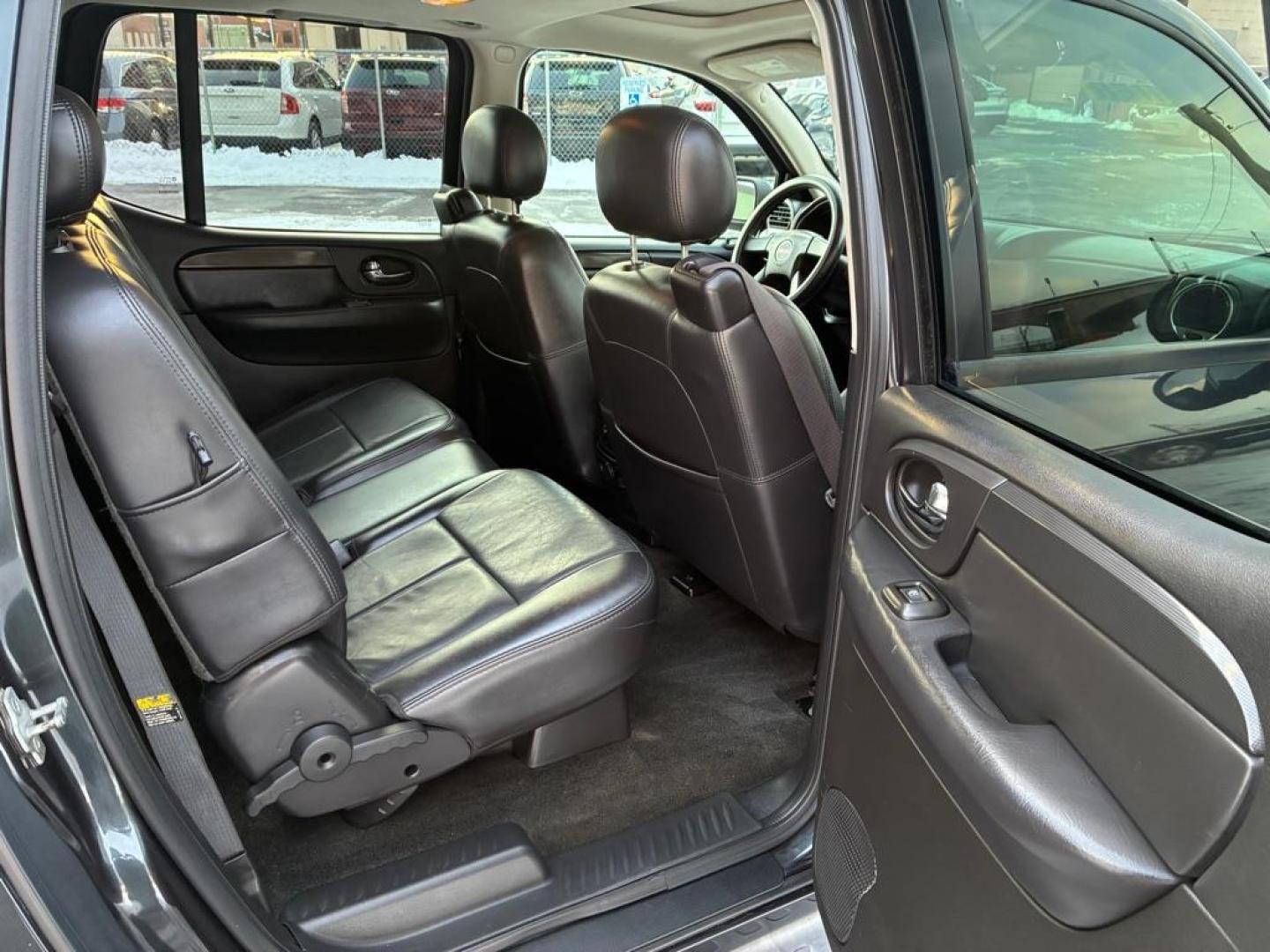 2005 BLACK GMC ENVOY XL SLE (1GKET16S056) with an 4.2L engine, Automatic transmission, located at 117 North Cameron Street, Harrisburg, PA, 17101, (717) 963-8962, 40.266762, -76.875259 - WE FINANCE!!! Good Credit/ Challenged Credit/ No Credit - ALL Trade-Ins Welcomed!!! APPLY ONLINE or CALL us TODAY ;) Please call us to discuss your cash and/or financing options. - Photo#10