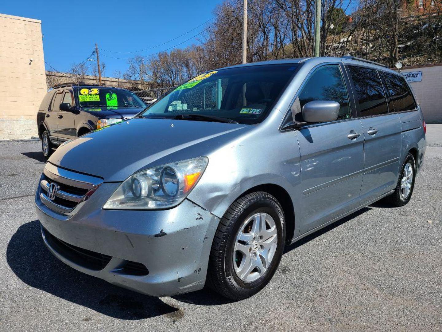 2005 SILVER HONDA ODYSSEY EXL (5FNRL386X5B) with an 3.5L engine, Automatic transmission, located at 117 North Cameron Street, Harrisburg, PA, 17101, (717) 963-8962, 40.266762, -76.875259 - WE FINANCE!!! Good Credit/ Bad Credit/ No Credit - ALL Trade-Ins Welcomed!!! ***Guaranteed Credit Approval*** APPLY ONLINE or CALL us TODAY ;) Internet Prices and Marketplace Prices are SPECIAL discounted ***CASH DEALS*** Retail Prices are higher. Please call us to discuss your cash and finan - Photo#0