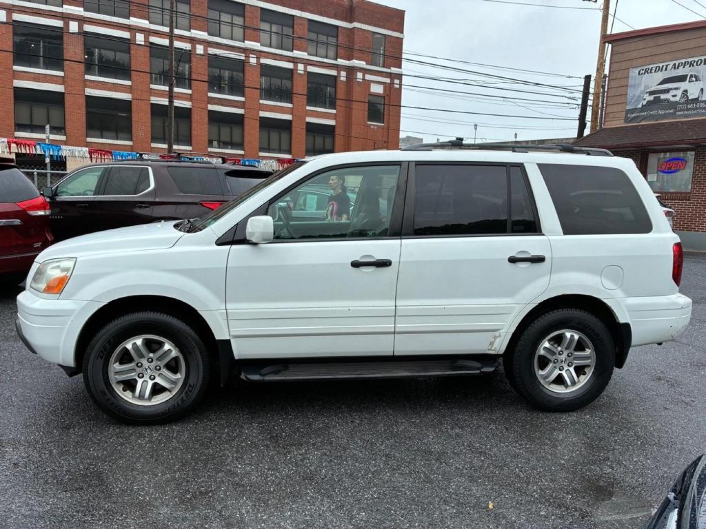 2005 WHITE HONDA PILOT EXL (5FNYF18515B) with an 3.5L engine, Automatic transmission, located at 117 North Cameron Street, Harrisburg, PA, 17101, (717) 963-8962, 40.266762, -76.875259 - WE FINANCE!!! MOST vehicles are available for financing. Good Credit/ Challenged Credit/ No Credit - ALL Trade-Ins Welcomed!!! APPLY ONLINE or CALL us TODAY Please call us to discuss your cash and/or financing options. Thanks for checking our inventory! We're here to help.- Photo#1