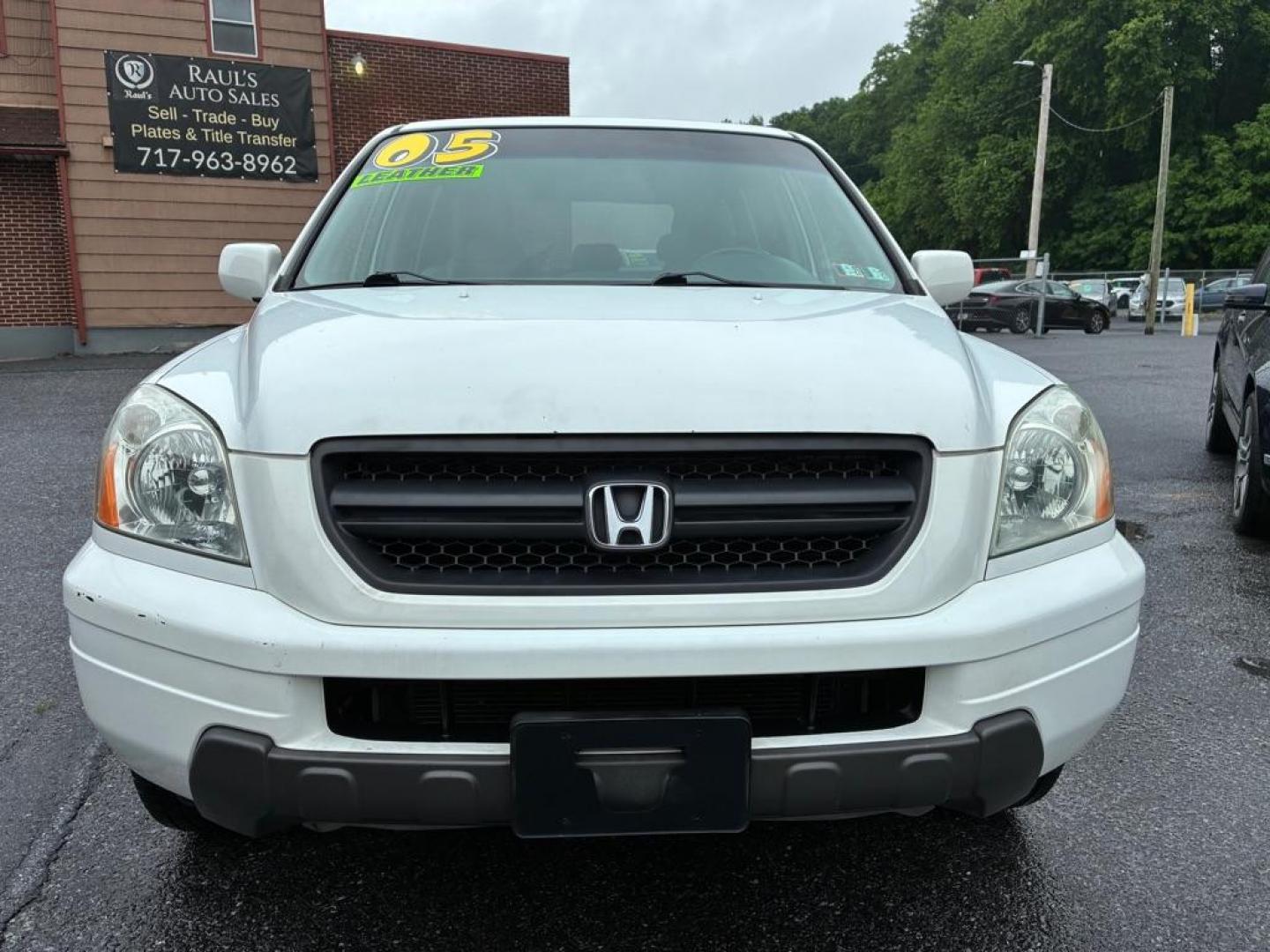 2005 WHITE HONDA PILOT EXL (5FNYF18515B) with an 3.5L engine, Automatic transmission, located at 117 North Cameron Street, Harrisburg, PA, 17101, (717) 963-8962, 40.266762, -76.875259 - WE FINANCE!!! MOST vehicles are available for financing. Good Credit/ Challenged Credit/ No Credit - ALL Trade-Ins Welcomed!!! APPLY ONLINE or CALL us TODAY Please call us to discuss your cash and/or financing options. Thanks for checking our inventory! We're here to help.- Photo#7
