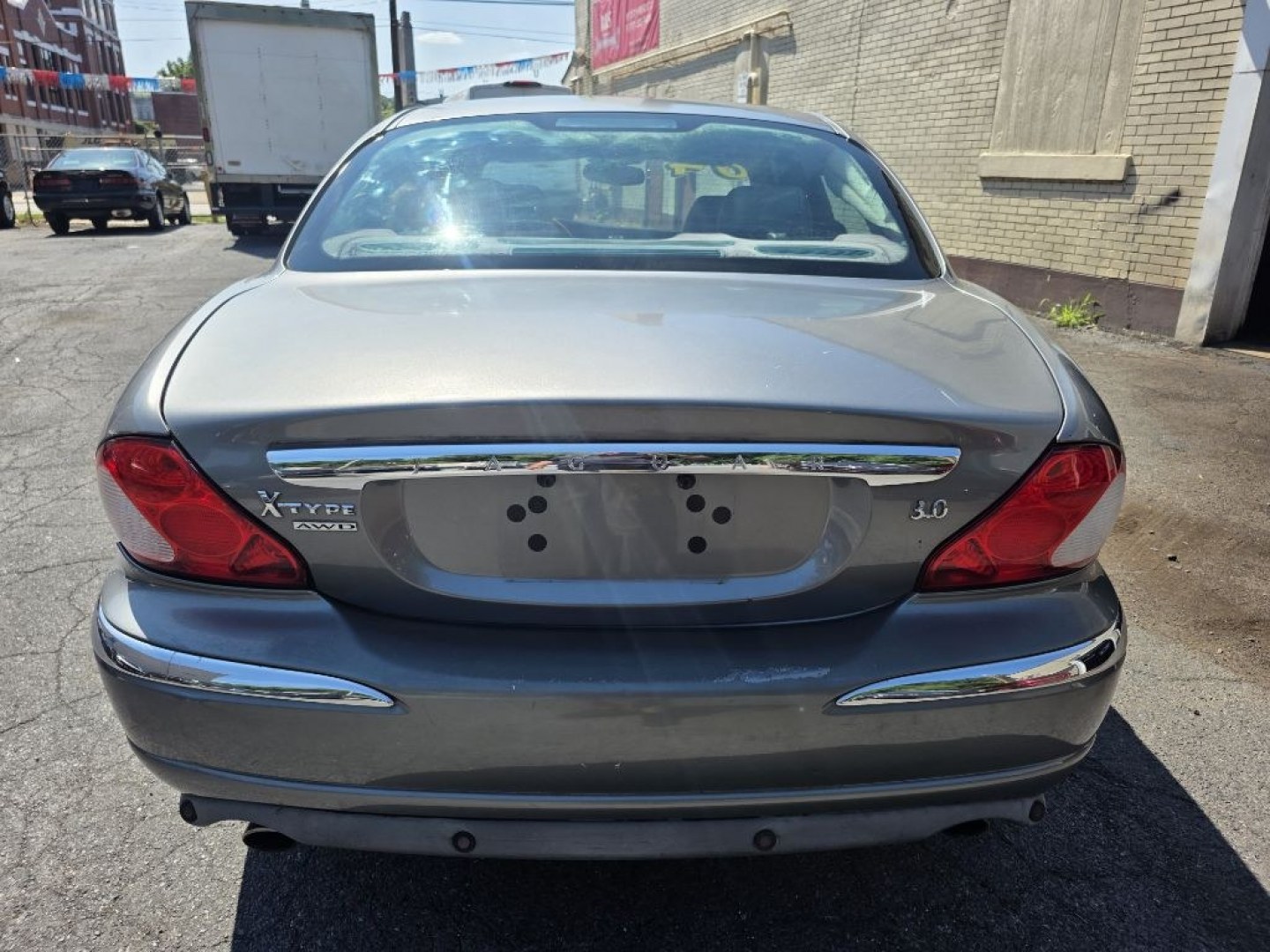 2005 GREY JAGUAR X-TYPE 3.0 (SAJWA51C65W) with an 3.0L engine, Automatic transmission, located at 7981 Paxton Street, Harrisburg, PA, 17111, (717) 561-2926, 40.261490, -76.749229 - $1600 CASH DEAL, RUNS AND DRIVES. TRADE IN SPECIAL. INSPECTED TIL 12/26 AS-IS- Photo#3