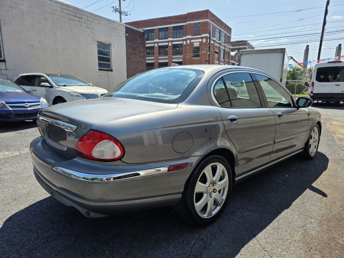 2005 GREY JAGUAR X-TYPE 3.0 (SAJWA51C65W) with an 3.0L engine, Automatic transmission, located at 7981 Paxton Street, Harrisburg, PA, 17111, (717) 561-2926, 40.261490, -76.749229 - $1600 CASH DEAL, RUNS AND DRIVES. TRADE IN SPECIAL. INSPECTED TIL 12/26 AS-IS- Photo#4