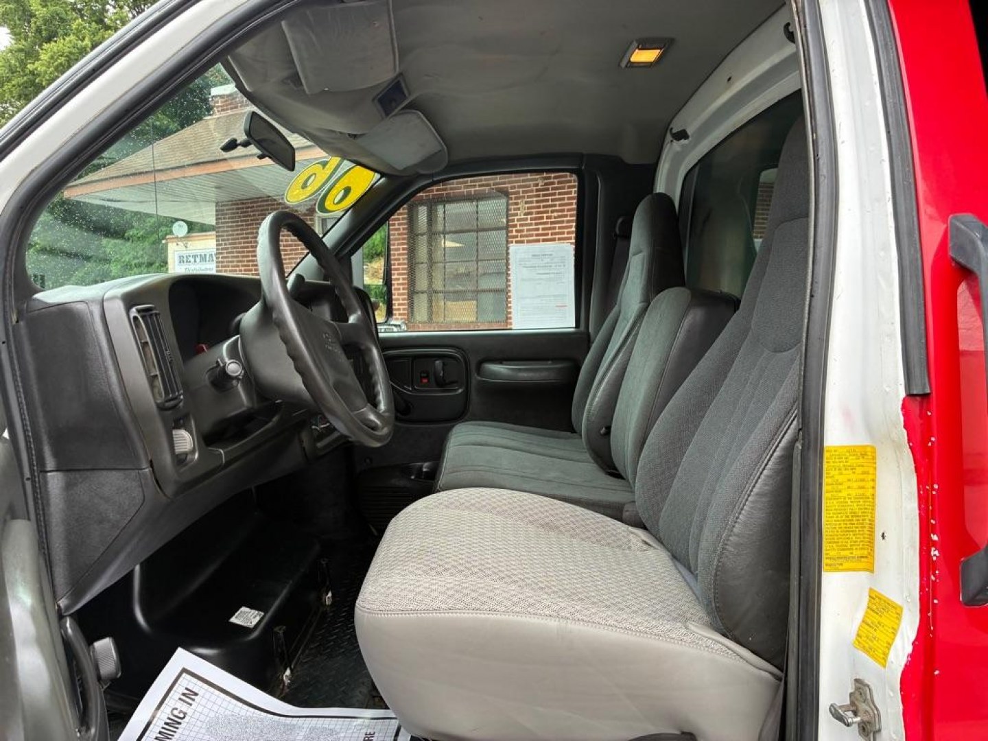 2006 RED CHEVROLET C4500 C4C042 (1GBE4C1296F) , Automatic transmission, located at 117 North Cameron Street, Harrisburg, PA, 17101, (717) 963-8962, 40.266762, -76.875259 - WE FINANCE!!! MOST vehicles are available for financing. Good Credit/ Challenged Credit/ No Credit - ALL Trade-Ins Welcomed!!! APPLY ONLINE or CALL us TODAY Please call us to discuss your cash and/or financing options. Thanks for checking our inventory! We're here to help.- Photo#11