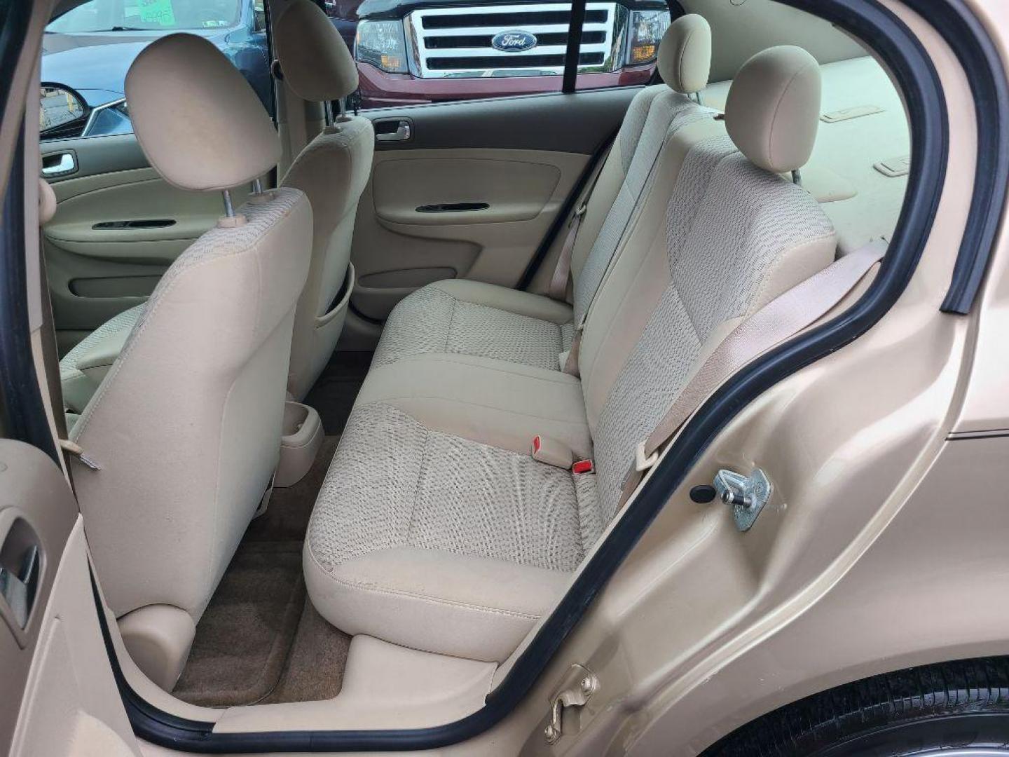 2006 TAN CHEVROLET COBALT LT (1G1AL55F867) with an 2.2L engine, Automatic transmission, located at 117 North Cameron Street, Harrisburg, PA, 17101, (717) 963-8962, 40.266762, -76.875259 - WE FINANCE!!! Good Credit/ Bad Credit/ No Credit - ALL Trade-Ins Welcomed!!! ***Guaranteed Credit Approval*** APPLY ONLINE or CALL us TODAY ;) Internet Prices and Marketplace Prices are SPECIAL discounted ***CASH DEALS*** Retail Prices are higher. Please call us to discuss your cash and finan - Photo#11
