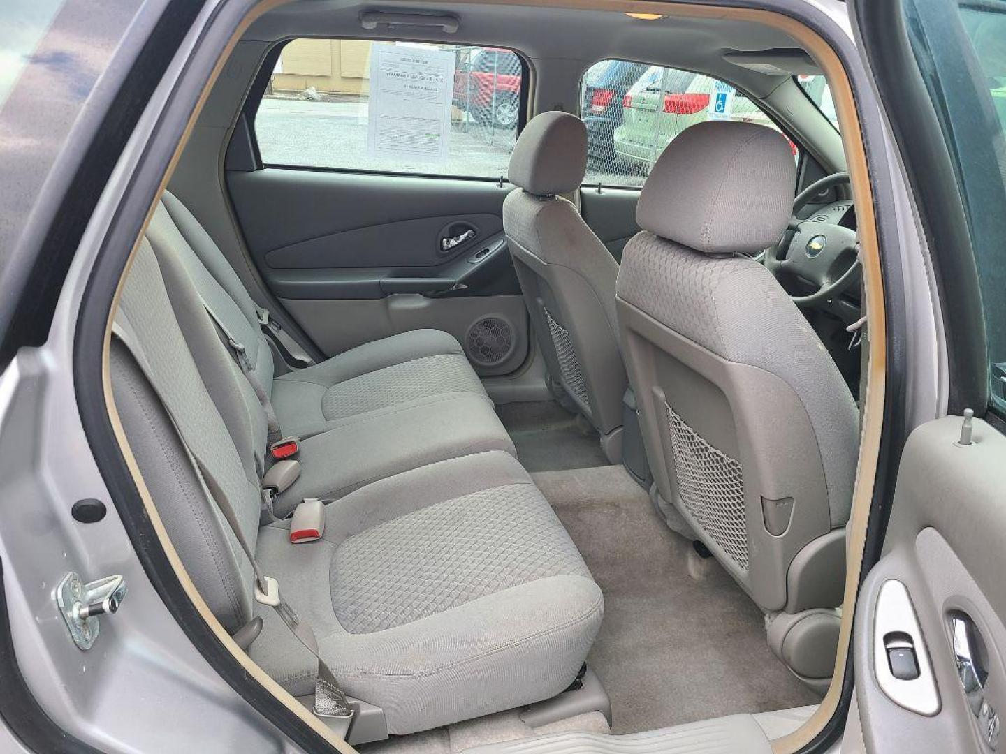 2006 SILVER CHEVROLET MALIBU MAXX LT (1G1ZT61836F) with an 3.5L engine, Automatic transmission, located at 117 North Cameron Street, Harrisburg, PA, 17101, (717) 963-8962, 40.266762, -76.875259 - WE FINANCE!!! Good Credit/ Bad Credit/ No Credit - ALL Trade-Ins Welcomed!!! ***Guaranteed Credit Approval*** APPLY ONLINE or CALL us TODAY ;) Internet Prices and Marketplace Prices are SPECIAL discounted ***CASH DEALS*** Retail Prices are higher. Please call us to discuss your cash and finan - Photo#10