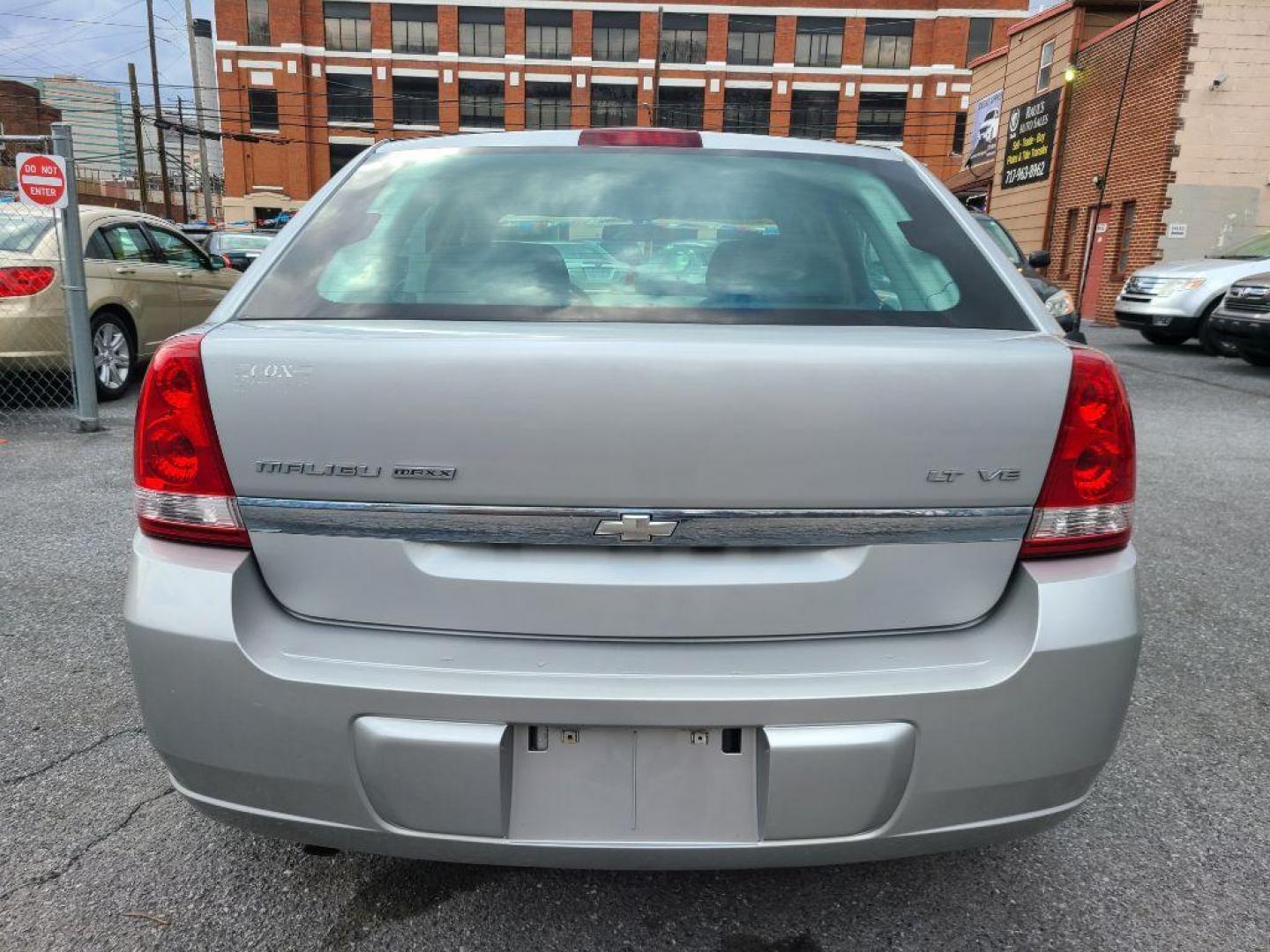 2006 SILVER CHEVROLET MALIBU MAXX LT (1G1ZT61836F) with an 3.5L engine, Automatic transmission, located at 117 North Cameron Street, Harrisburg, PA, 17101, (717) 963-8962, 40.266762, -76.875259 - WE FINANCE!!! Good Credit/ Bad Credit/ No Credit - ALL Trade-Ins Welcomed!!! ***Guaranteed Credit Approval*** APPLY ONLINE or CALL us TODAY ;) Internet Prices and Marketplace Prices are SPECIAL discounted ***CASH DEALS*** Retail Prices are higher. Please call us to discuss your cash and finan - Photo#2