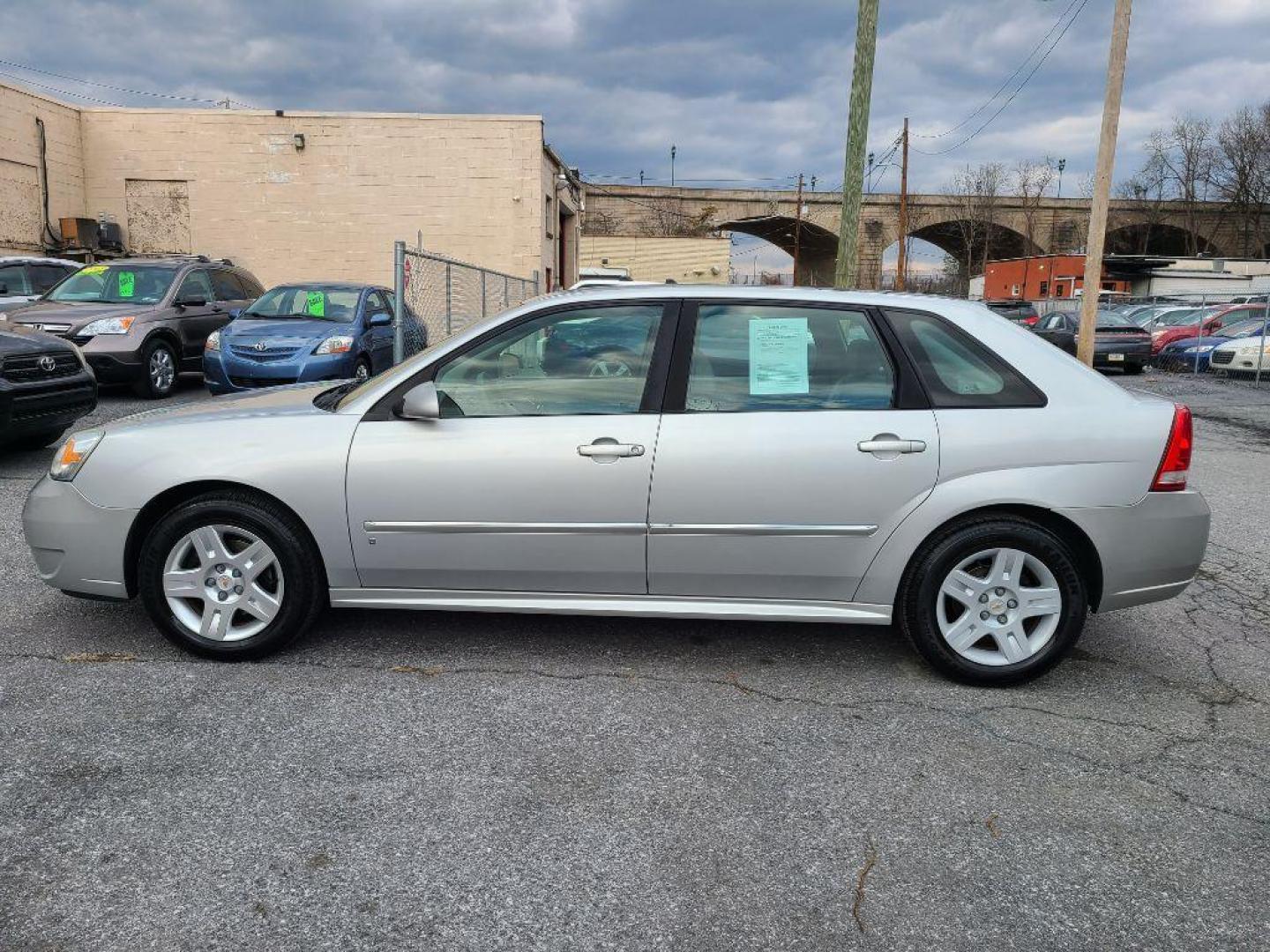 2006 SILVER CHEVROLET MALIBU MAXX LT (1G1ZT61836F) with an 3.5L engine, Automatic transmission, located at 117 North Cameron Street, Harrisburg, PA, 17101, (717) 963-8962, 40.266762, -76.875259 - WE FINANCE!!! Good Credit/ Bad Credit/ No Credit - ALL Trade-Ins Welcomed!!! ***Guaranteed Credit Approval*** APPLY ONLINE or CALL us TODAY ;) Internet Prices and Marketplace Prices are SPECIAL discounted ***CASH DEALS*** Retail Prices are higher. Please call us to discuss your cash and finan - Photo#7