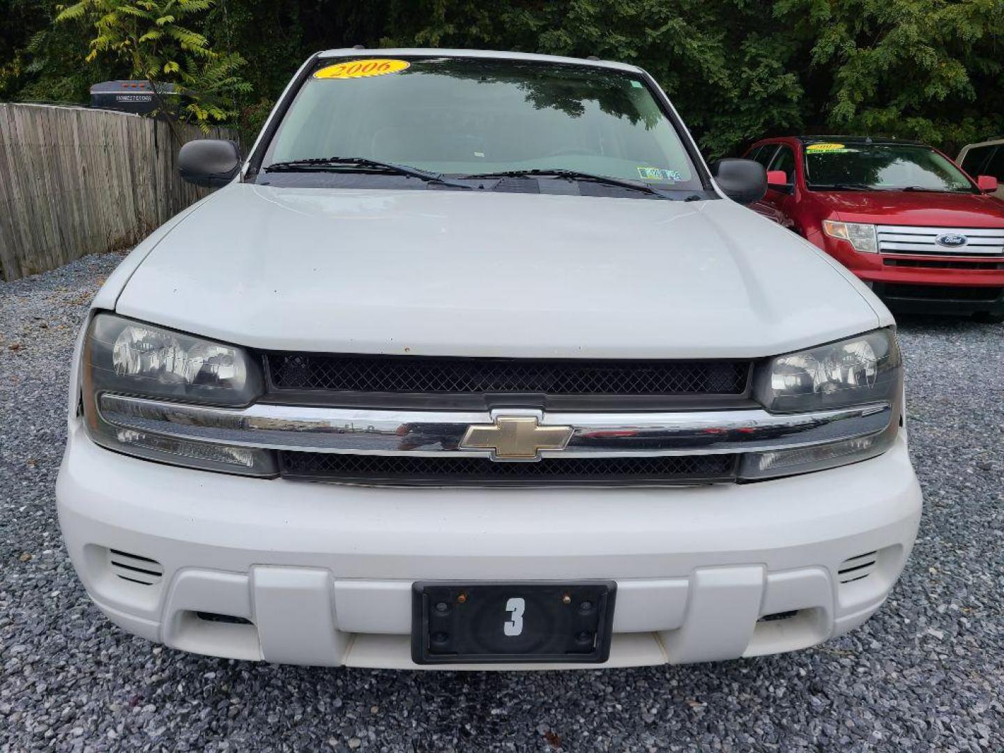2006 WHITE CHEVROLET TRAILBLAZER LS (1GNDT13S162) with an 4.2L engine, Automatic transmission, located at 117 North Cameron Street, Harrisburg, PA, 17101, (717) 963-8962, 40.266762, -76.875259 - WE FINANCE!!! Good Credit/ Bad Credit/ No Credit - ALL Trade-Ins Welcomed!!! ***Guaranteed Credit Approval*** APPLY ONLINE or CALL us TODAY ;) Please call us to discuss your cash and financing options. - Photo#7