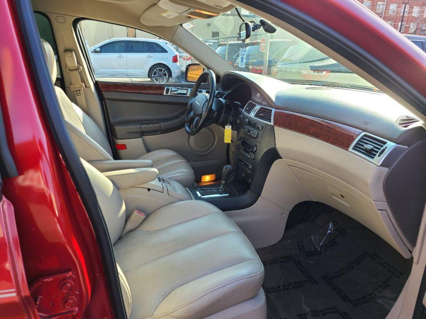 2006 RED CHRYSLER PACIFICA TOURING (2A8GF68436R) with an 3.5L engine, Automatic transmission, located at 117 North Cameron Street, Harrisburg, PA, 17101, (717) 963-8962, 40.266762, -76.875259 - WE FINANCE!!! Good Credit/ Bad Credit/ No Credit - ALL Trade-Ins Welcomed!!! ***Guaranteed Credit Approval*** APPLY ONLINE or CALL us TODAY ;) Internet Prices and Marketplace Prices are SPECIAL discounted ***CASH DEALS*** Retail Prices are higher. Please call us to discuss your cash and finan - Photo#11