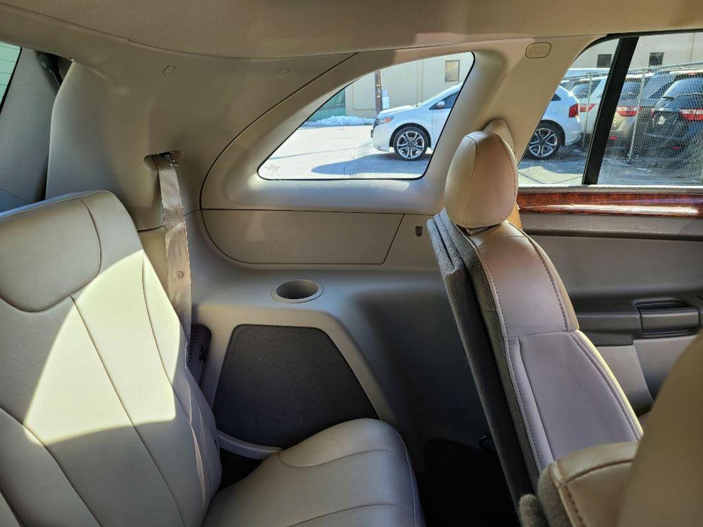 2006 RED CHRYSLER PACIFICA TOURING (2A8GF68436R) with an 3.5L engine, Automatic transmission, located at 117 North Cameron Street, Harrisburg, PA, 17101, (717) 963-8962, 40.266762, -76.875259 - WE FINANCE!!! Good Credit/ Bad Credit/ No Credit - ALL Trade-Ins Welcomed!!! ***Guaranteed Credit Approval*** APPLY ONLINE or CALL us TODAY ;) Internet Prices and Marketplace Prices are SPECIAL discounted ***CASH DEALS*** Retail Prices are higher. Please call us to discuss your cash and finan - Photo#8