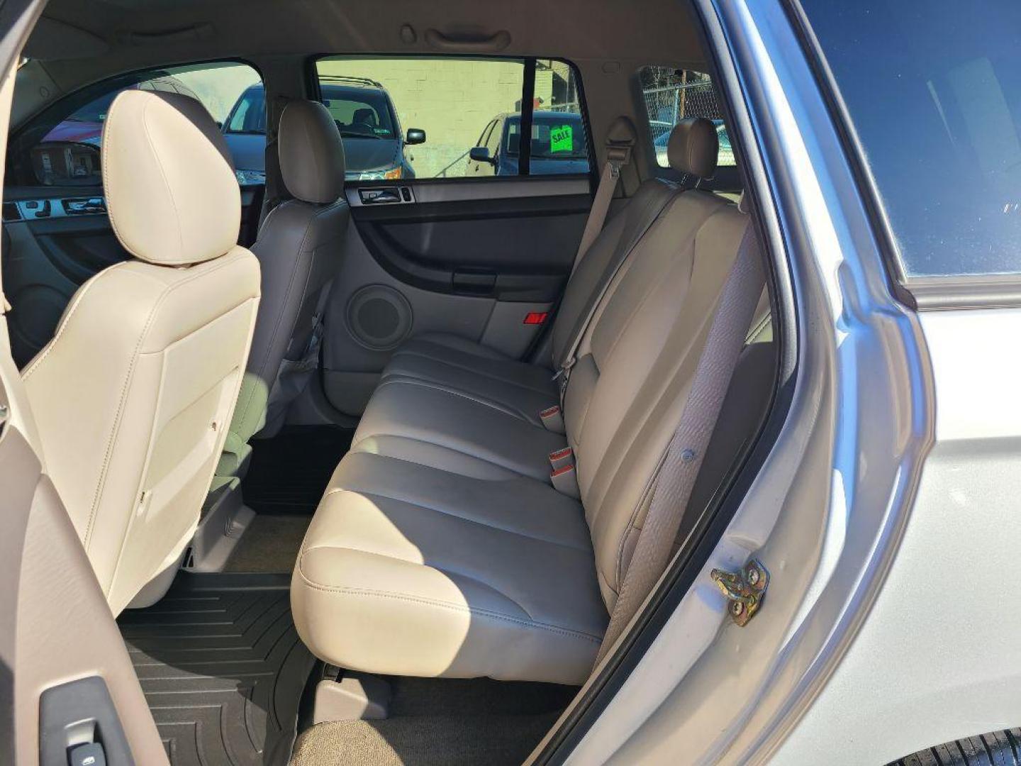 2006 SILVER CHRYSLER PACIFICA WAGON (2A8GF48456R) with an 3.5L engine, Automatic transmission, located at 117 North Cameron Street, Harrisburg, PA, 17101, (717) 963-8962, 40.266762, -76.875259 - WE FINANCE!!! Good Credit/ Bad Credit/ No Credit - ALL Trade-Ins Welcomed!!! ***Guaranteed Credit Approval*** APPLY ONLINE or CALL us TODAY ;) Internet Prices and Marketplace Prices are SPECIAL discounted ***CASH DEALS*** Retail Prices are higher. Please call us to discuss your cash and finan - Photo#10