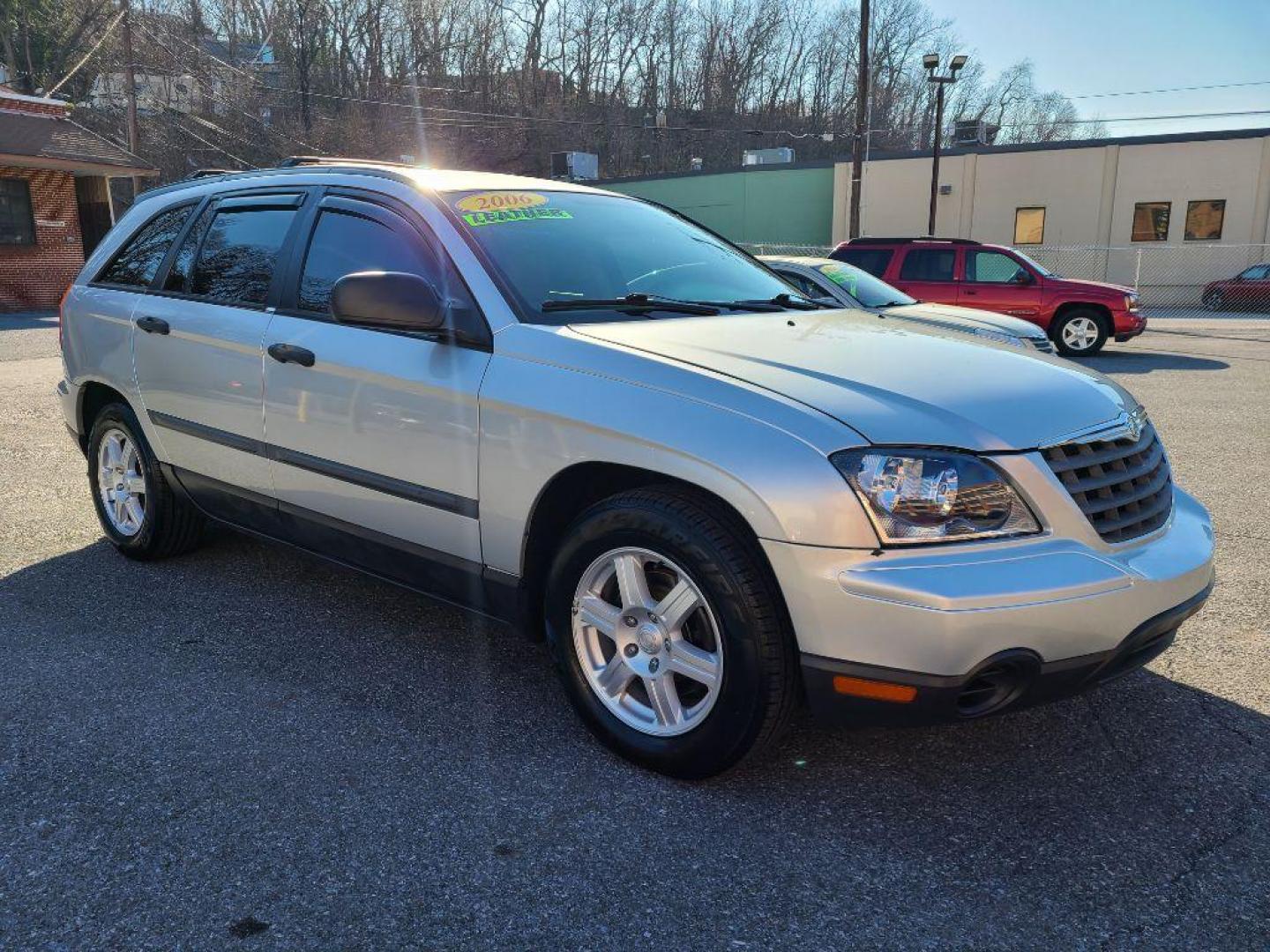 2006 SILVER CHRYSLER PACIFICA WAGON (2A8GF48456R) with an 3.5L engine, Automatic transmission, located at 117 North Cameron Street, Harrisburg, PA, 17101, (717) 963-8962, 40.266762, -76.875259 - WE FINANCE!!! Good Credit/ Bad Credit/ No Credit - ALL Trade-Ins Welcomed!!! ***Guaranteed Credit Approval*** APPLY ONLINE or CALL us TODAY ;) Internet Prices and Marketplace Prices are SPECIAL discounted ***CASH DEALS*** Retail Prices are higher. Please call us to discuss your cash and finan - Photo#2