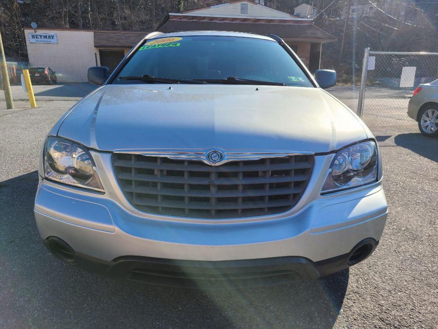 2006 SILVER CHRYSLER PACIFICA WAGON (2A8GF48456R) with an 3.5L engine, Automatic transmission, located at 117 North Cameron Street, Harrisburg, PA, 17101, (717) 963-8962, 40.266762, -76.875259 - WE FINANCE!!! Good Credit/ Bad Credit/ No Credit - ALL Trade-Ins Welcomed!!! ***Guaranteed Credit Approval*** APPLY ONLINE or CALL us TODAY ;) Internet Prices and Marketplace Prices are SPECIAL discounted ***CASH DEALS*** Retail Prices are higher. Please call us to discuss your cash and finan - Photo#8