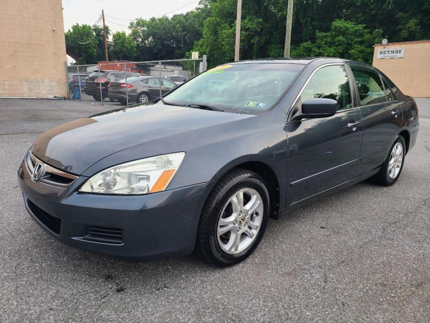 2006 GRAY HONDA ACCORD EX (1HGCM56746A) with an 2.4L engine, Automatic transmission, located at 117 North Cameron Street, Harrisburg, PA, 17101, (717) 963-8962, 40.266762, -76.875259 - WE FINANCE!!! Good Credit/ Bad Credit/ No Credit - ALL Trade-Ins Welcomed!!! ***Guaranteed Credit Approval*** APPLY ONLINE or CALL us TODAY ;) Internet Prices and Marketplace Prices are SPECIAL discounted ***CASH DEALS*** Retail Prices are higher. Please call us to discuss your cash and finan - Photo#0