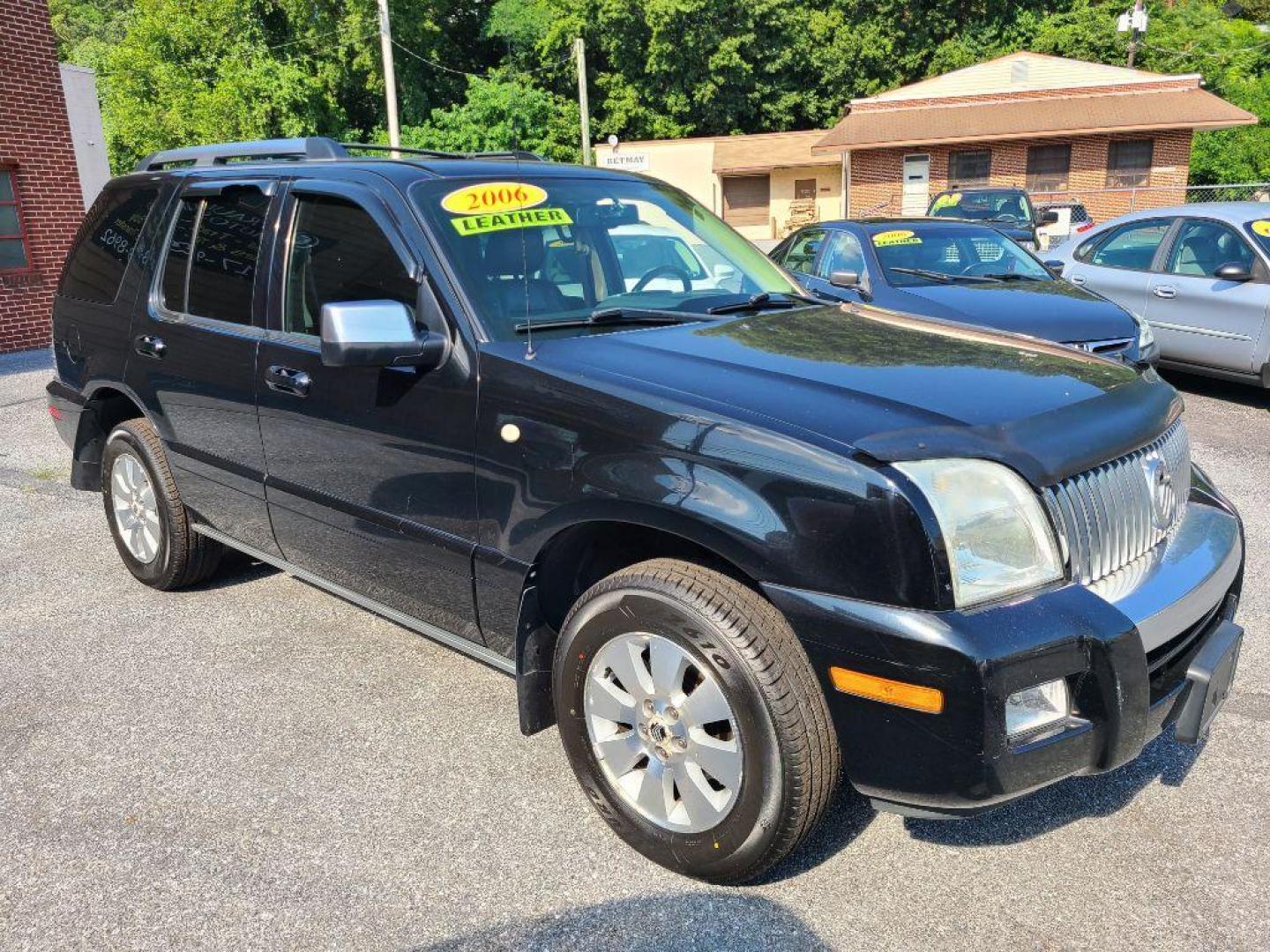 2006 BLACK MERCURY MOUNTAINEER PREMIER (4M2EU48806U) with an 4.6L engine, Automatic transmission, located at 117 North Cameron Street, Harrisburg, PA, 17101, (717) 963-8962, 40.266762, -76.875259 - WE FINANCE!!! Good Credit/ Bad Credit/ No Credit - ALL Trade-Ins Welcomed!!! ***Guaranteed Credit Approval*** APPLY ONLINE or CALL us TODAY ;) Internet Prices and Marketplace Prices are SPECIAL discounted ***CASH DEALS*** Retail Prices are higher. Please call us to discuss your cash and finan - Photo#6