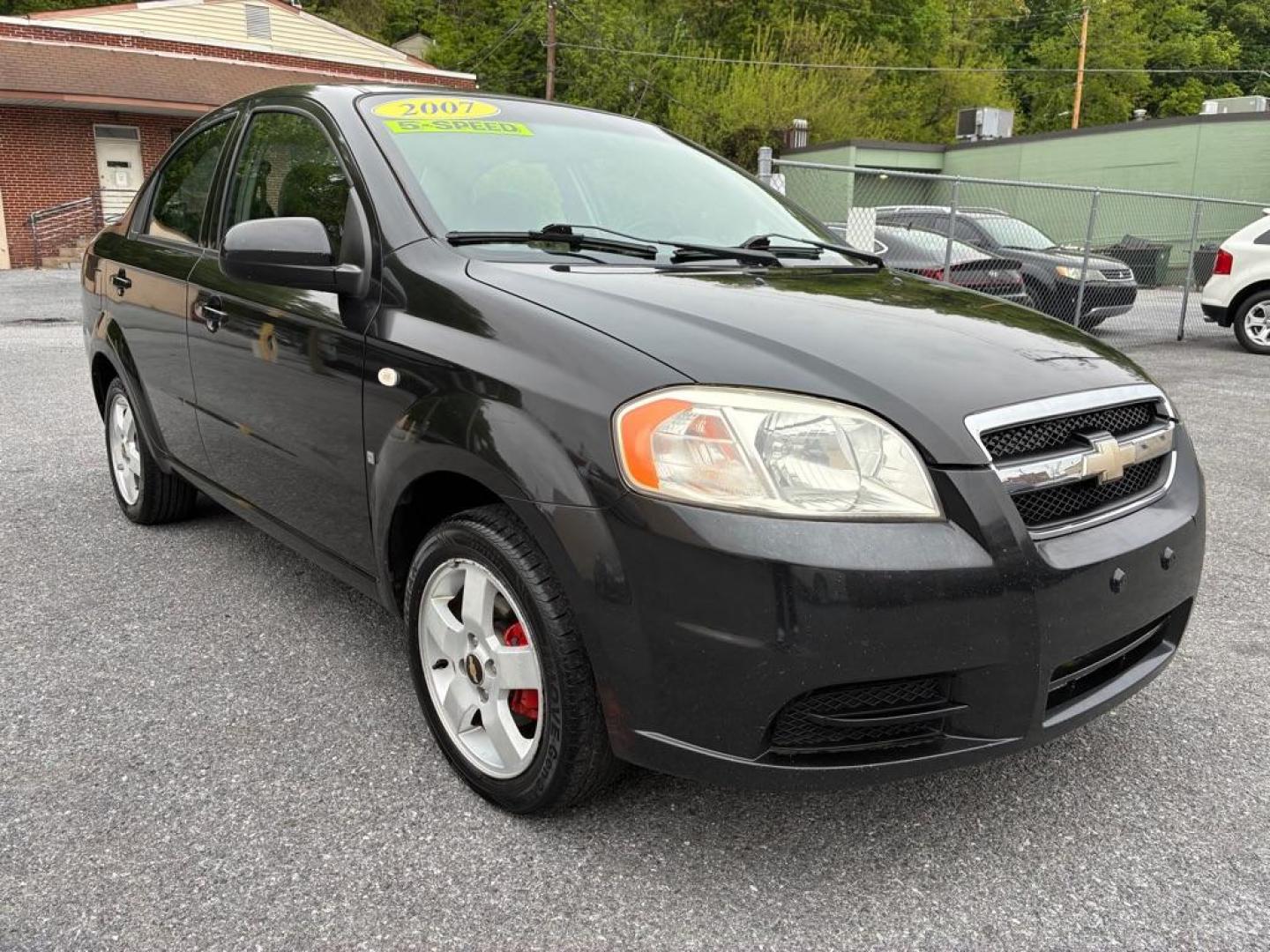 2007 BLACK CHEVROLET AVEO LT (KL1TG56647B) with an 1.6L engine, Automatic transmission, located at 117 North Cameron Street, Harrisburg, PA, 17101, (717) 963-8962, 40.266762, -76.875259 - WE FINANCE!!! Good Credit/ Challenged Credit/ No Credit - ALL Trade-Ins Welcomed!!! APPLY ONLINE or CALL us TODAY ;) Please call us to discuss your cash and/or financing options. - Photo#6