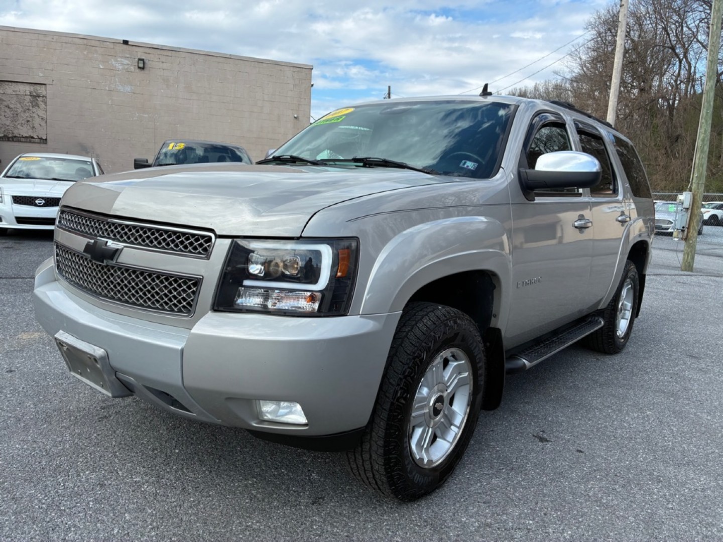 2007 SILVER CHEVROLET TAHOE Z71 1500 (1GNFK13037R) with an 5.3L engine, Automatic transmission, located at 117 North Cameron Street, Harrisburg, PA, 17101, (717) 963-8962, 40.266762, -76.875259 - WE FINANCE!!! Good Credit/ Challenged Credit/ No Credit - ALL Trade-Ins Welcomed!!! APPLY ONLINE or CALL us TODAY ;) Please call us to discuss your cash and/or financing options.- Photo#0