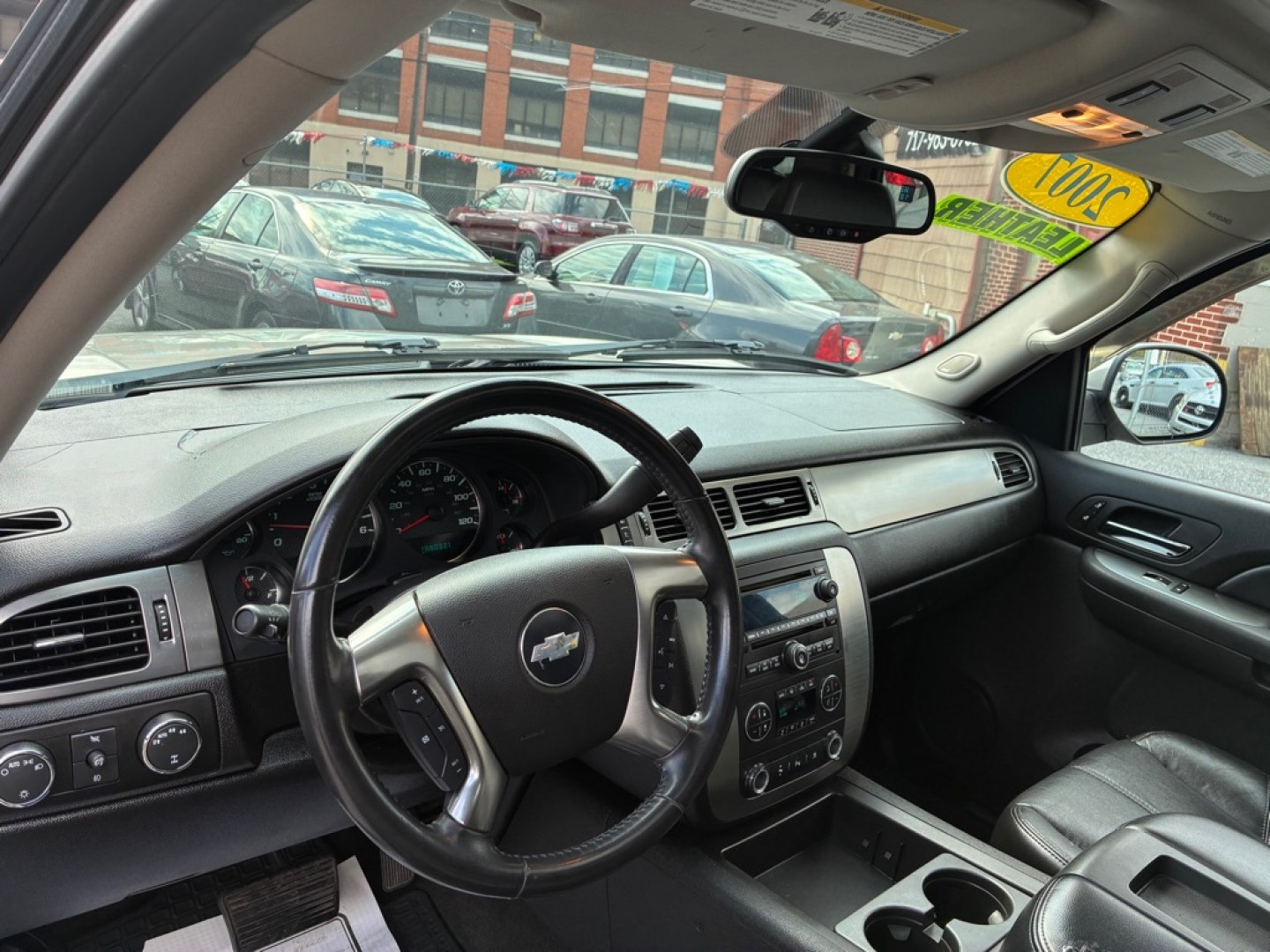 2007 SILVER CHEVROLET TAHOE Z71 1500 (1GNFK13037R) with an 5.3L engine, Automatic transmission, located at 117 North Cameron Street, Harrisburg, PA, 17101, (717) 963-8962, 40.266762, -76.875259 - WE FINANCE!!! Good Credit/ Challenged Credit/ No Credit - ALL Trade-Ins Welcomed!!! APPLY ONLINE or CALL us TODAY ;) Please call us to discuss your cash and/or financing options.- Photo#14