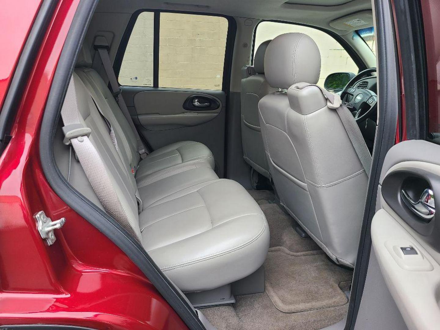2007 RED CHEVROLET TRAILBLAZER LT (1GNDT13S872) with an 4.2L engine, Automatic transmission, located at 117 North Cameron Street, Harrisburg, PA, 17101, (717) 963-8962, 40.266762, -76.875259 - WE FINANCE!!! Good Credit/ Bad Credit/ No Credit - ALL Trade-Ins Welcomed!!! ***Guaranteed Credit Approval*** APPLY ONLINE or CALL us TODAY ;) Internet Prices and Marketplace Prices are SPECIAL discounted ***CASH DEALS*** Retail Prices are higher. Please call us to discuss your cash and finan - Photo#11