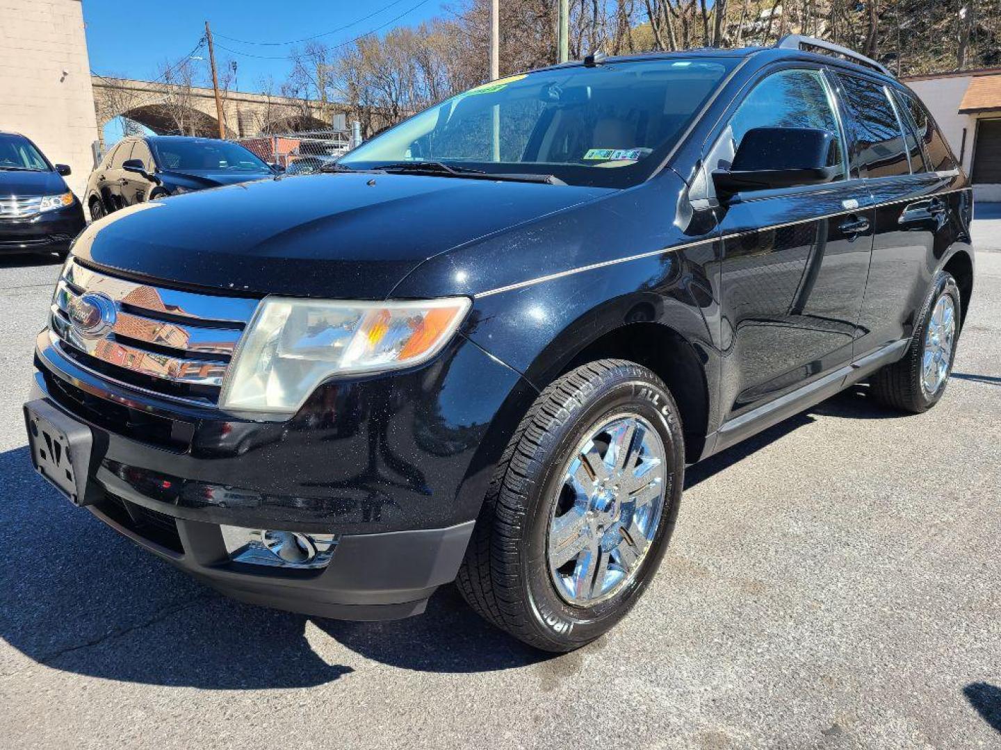 2007 BLACK FORD EDGE SEL PLUS (2FMDK49C17B) with an 3.5L engine, Automatic transmission, located at 117 North Cameron Street, Harrisburg, PA, 17101, (717) 963-8962, 40.266762, -76.875259 - WE FINANCE!!! Good Credit/ Bad Credit/ No Credit - ALL Trade-Ins Welcomed!!! ***Guaranteed Credit Approval*** APPLY ONLINE or CALL us TODAY ;) Internet Prices and Marketplace Prices are SPECIAL discounted ***CASH DEALS*** Retail Prices are higher. Please call us to discuss your cash and finan - Photo#0