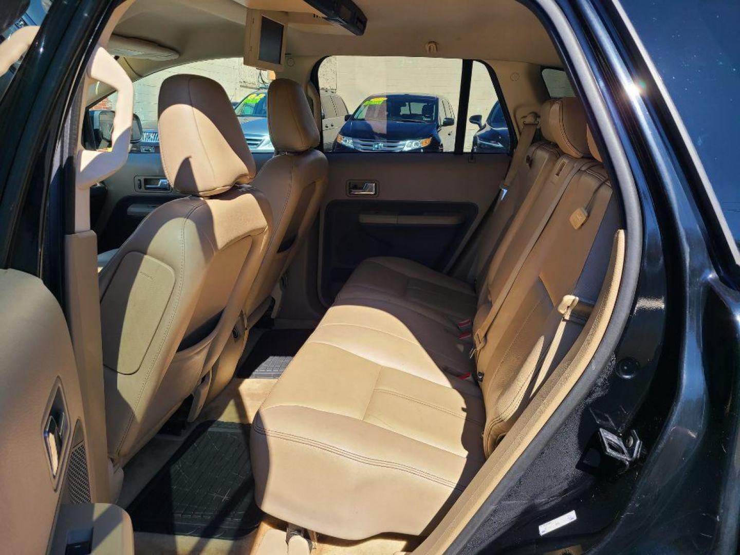 2007 BLACK FORD EDGE SEL PLUS (2FMDK49C17B) with an 3.5L engine, Automatic transmission, located at 117 North Cameron Street, Harrisburg, PA, 17101, (717) 963-8962, 40.266762, -76.875259 - WE FINANCE!!! Good Credit/ Bad Credit/ No Credit - ALL Trade-Ins Welcomed!!! ***Guaranteed Credit Approval*** APPLY ONLINE or CALL us TODAY ;) Internet Prices and Marketplace Prices are SPECIAL discounted ***CASH DEALS*** Retail Prices are higher. Please call us to discuss your cash and finan - Photo#12