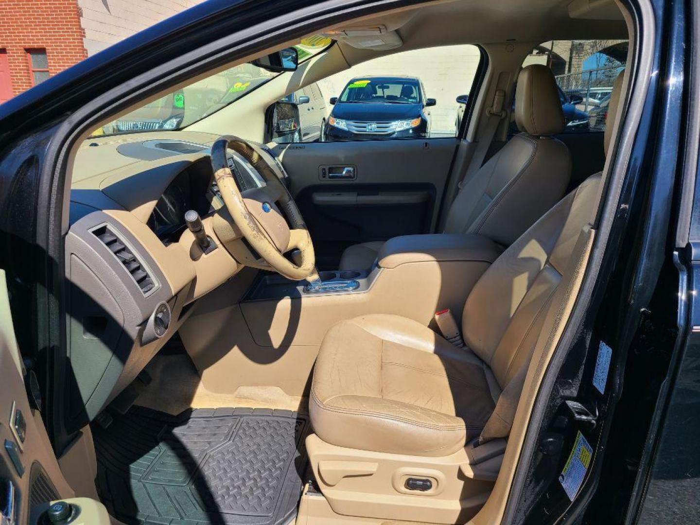 2007 BLACK FORD EDGE SEL PLUS (2FMDK49C17B) with an 3.5L engine, Automatic transmission, located at 117 North Cameron Street, Harrisburg, PA, 17101, (717) 963-8962, 40.266762, -76.875259 - WE FINANCE!!! Good Credit/ Bad Credit/ No Credit - ALL Trade-Ins Welcomed!!! ***Guaranteed Credit Approval*** APPLY ONLINE or CALL us TODAY ;) Internet Prices and Marketplace Prices are SPECIAL discounted ***CASH DEALS*** Retail Prices are higher. Please call us to discuss your cash and finan - Photo#14