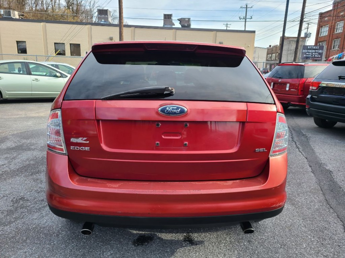 2007 RED FORD EDGE SEL (2FMDK38C77B) with an 3.5L engine, Automatic transmission, located at 117 North Cameron Street, Harrisburg, PA, 17101, (717) 963-8962, 40.266762, -76.875259 - WE FINANCE!!! Good Credit/ Challenged Credit/ No Credit - ALL Trade-Ins Welcomed!!! APPLY ONLINE or CALL us TODAY ;) Please call us to discuss your cash and/or financing options.- Photo#3