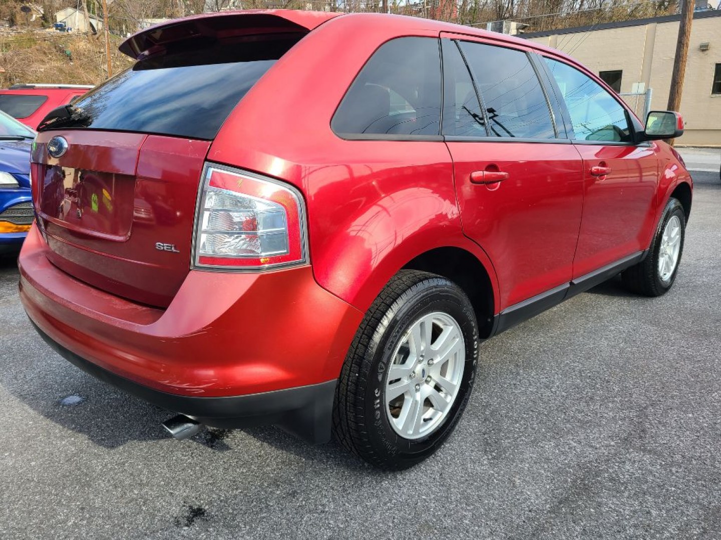 2007 RED FORD EDGE SEL (2FMDK38C77B) with an 3.5L engine, Automatic transmission, located at 117 North Cameron Street, Harrisburg, PA, 17101, (717) 963-8962, 40.266762, -76.875259 - WE FINANCE!!! Good Credit/ Challenged Credit/ No Credit - ALL Trade-Ins Welcomed!!! APPLY ONLINE or CALL us TODAY ;) Please call us to discuss your cash and/or financing options.- Photo#4